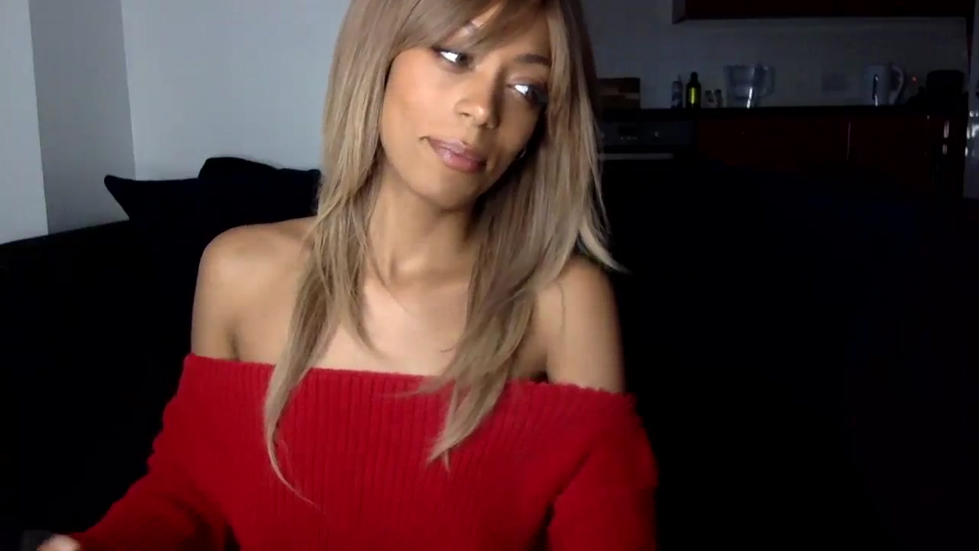 Gallery image thumbnail from MissLuna22's myfreecams stream on, 01/21/2024, 16:37 image 7 of 20
