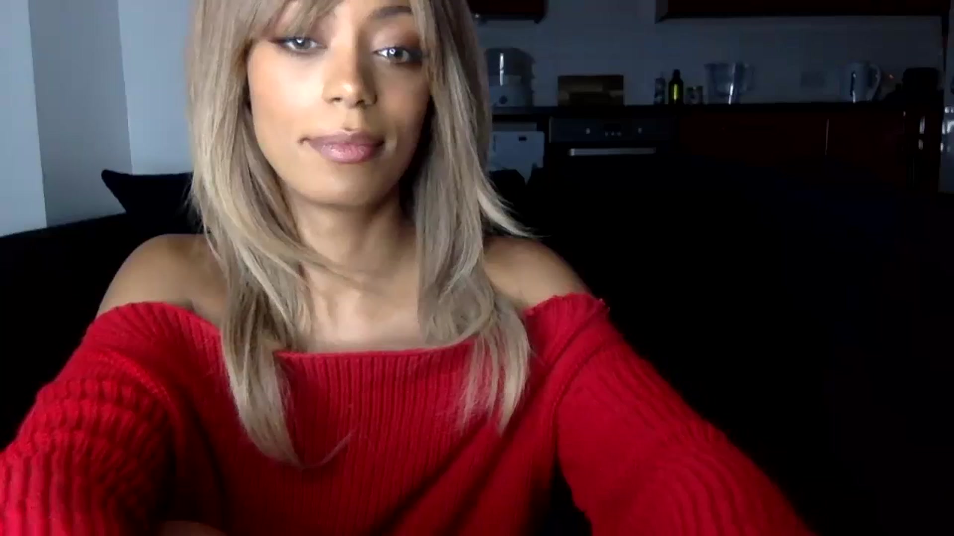 Gallery image thumbnail from MissLuna22's myfreecams stream on, 01/21/2024, 16:37 image 16 of 20
