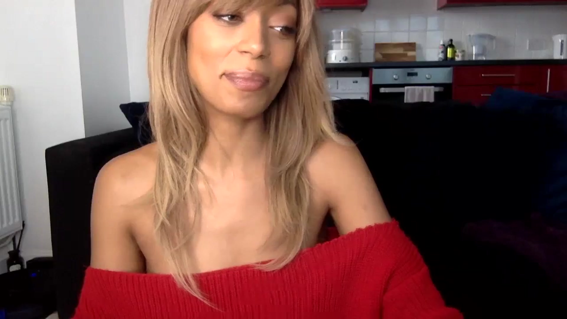 Gallery image thumbnail from MissLuna22's myfreecams stream on, 01/25/2024, 12:36 image 18 of 20