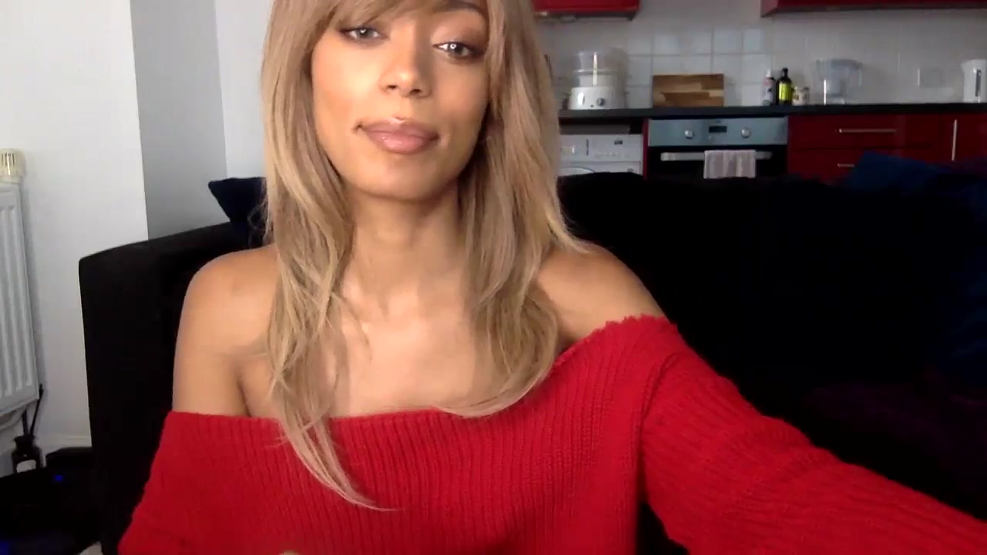Gallery image thumbnail from MissLuna22's myfreecams stream on, 01/25/2024, 12:36 image 9 of 20