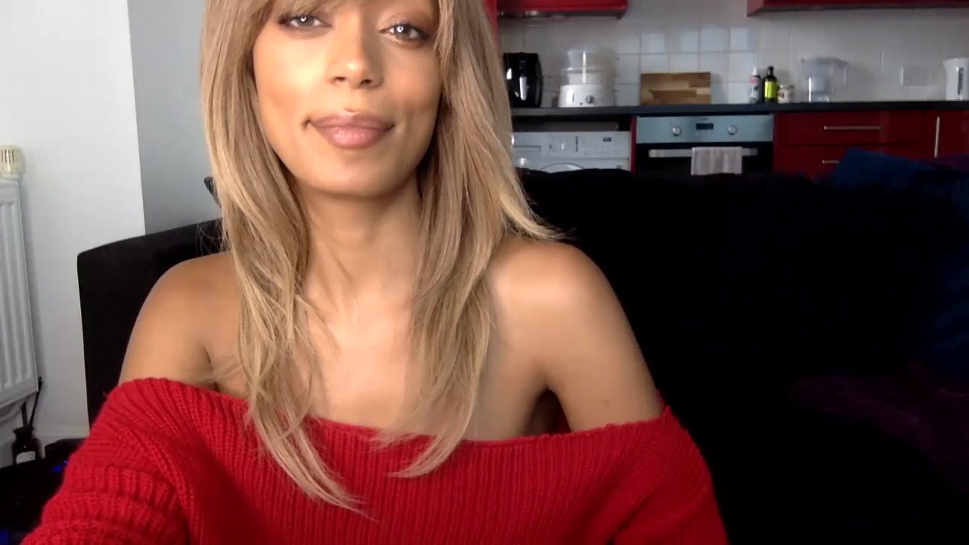 Gallery image thumbnail from MissLuna22's myfreecams stream on, 01/25/2024, 12:36 image 19 of 20
