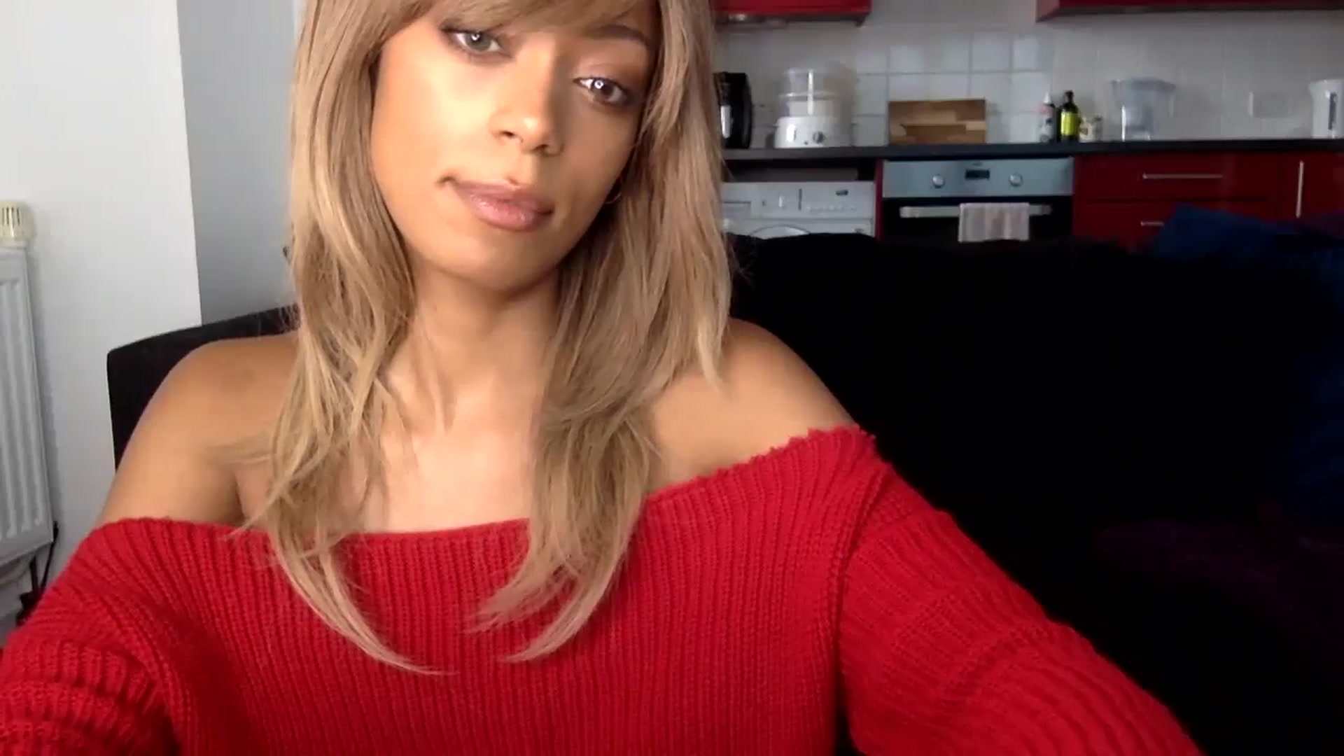 Gallery image thumbnail from MissLuna22's myfreecams stream on, 01/25/2024, 12:36 image 16 of 20