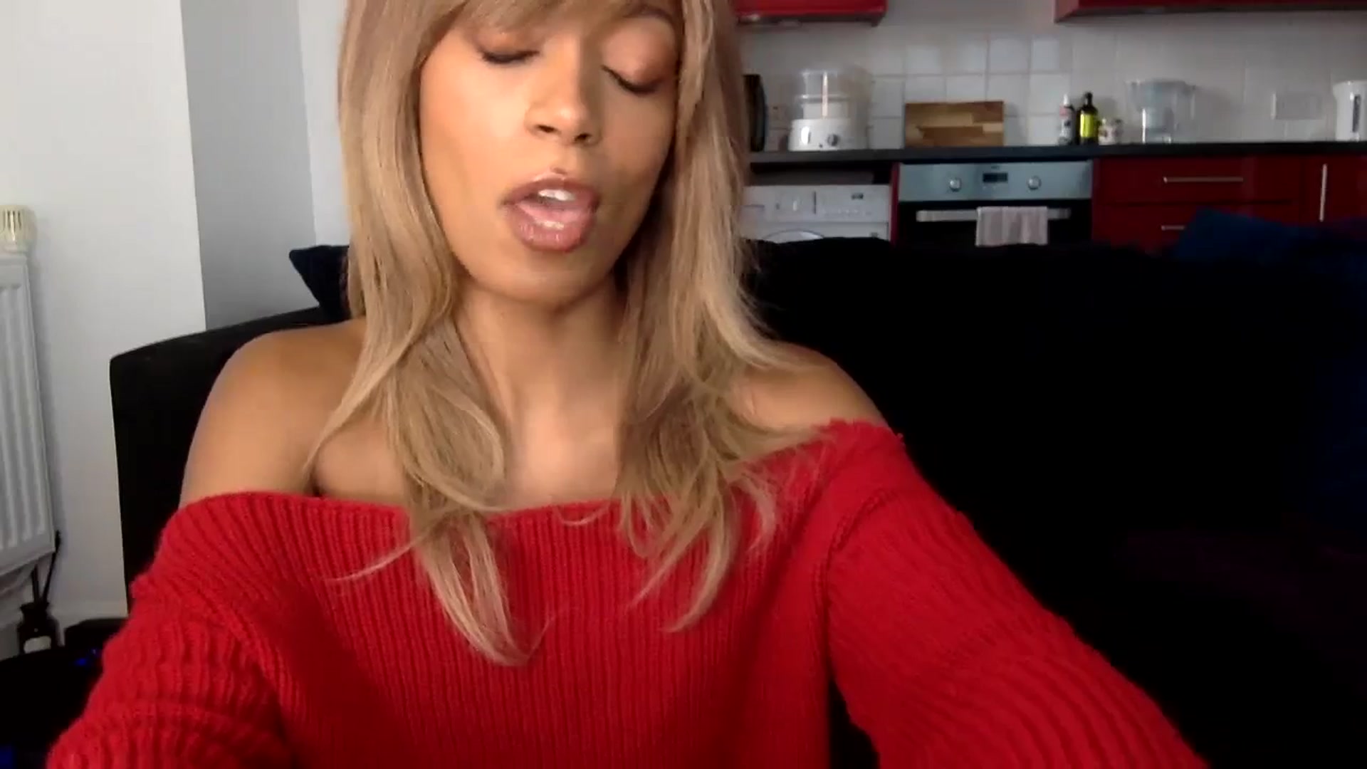 Gallery image thumbnail from MissLuna22's myfreecams stream on, 01/25/2024, 13:01 image 6 of 20