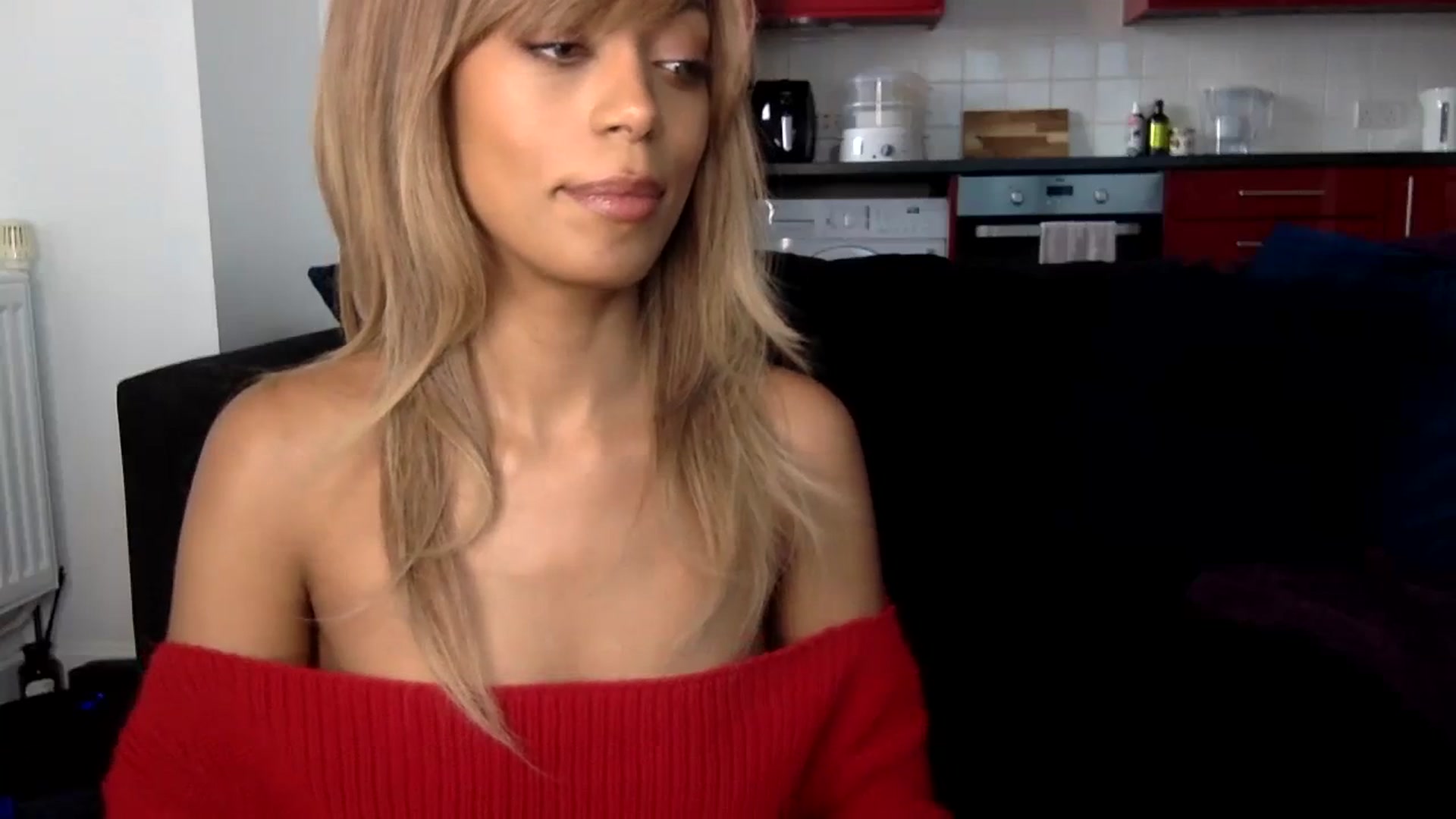 Gallery image thumbnail from MissLuna22's myfreecams stream on, 01/25/2024, 13:01 image 7 of 20