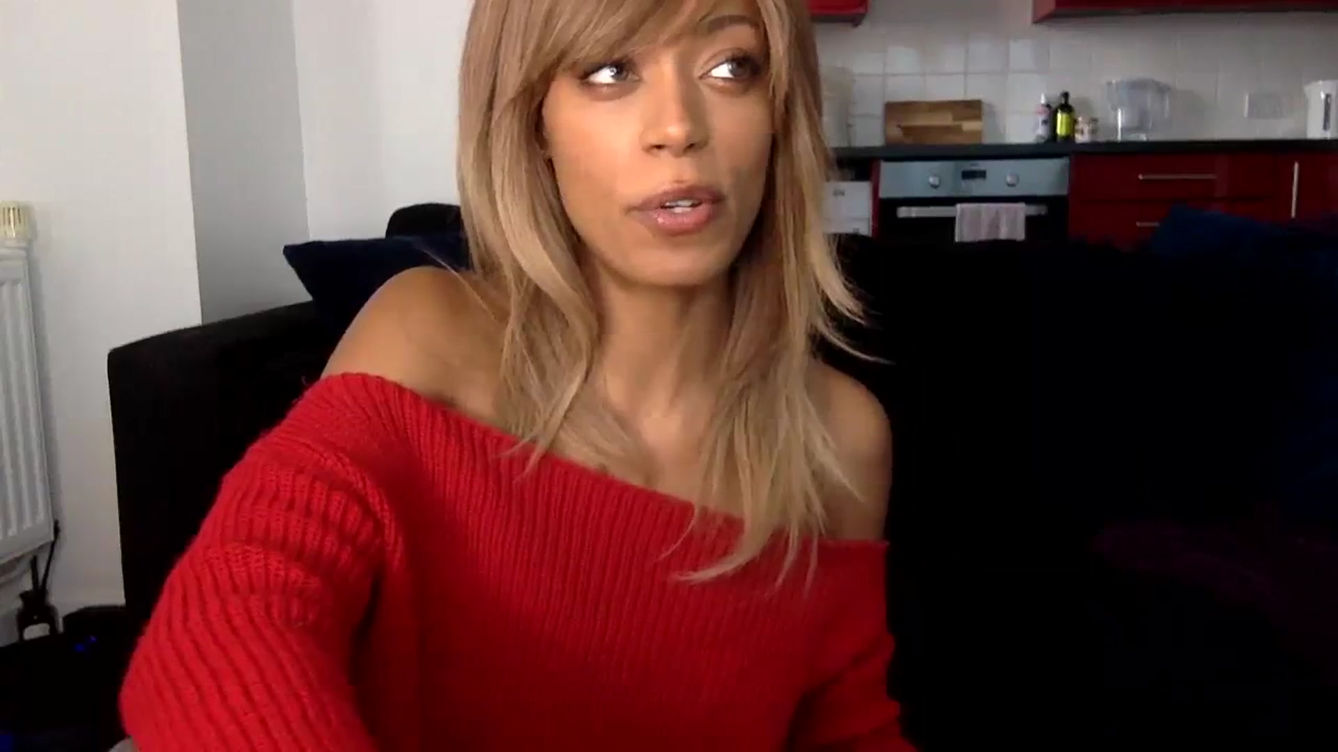 Gallery image thumbnail from MissLuna22's myfreecams stream on, 01/25/2024, 13:01 image 17 of 20