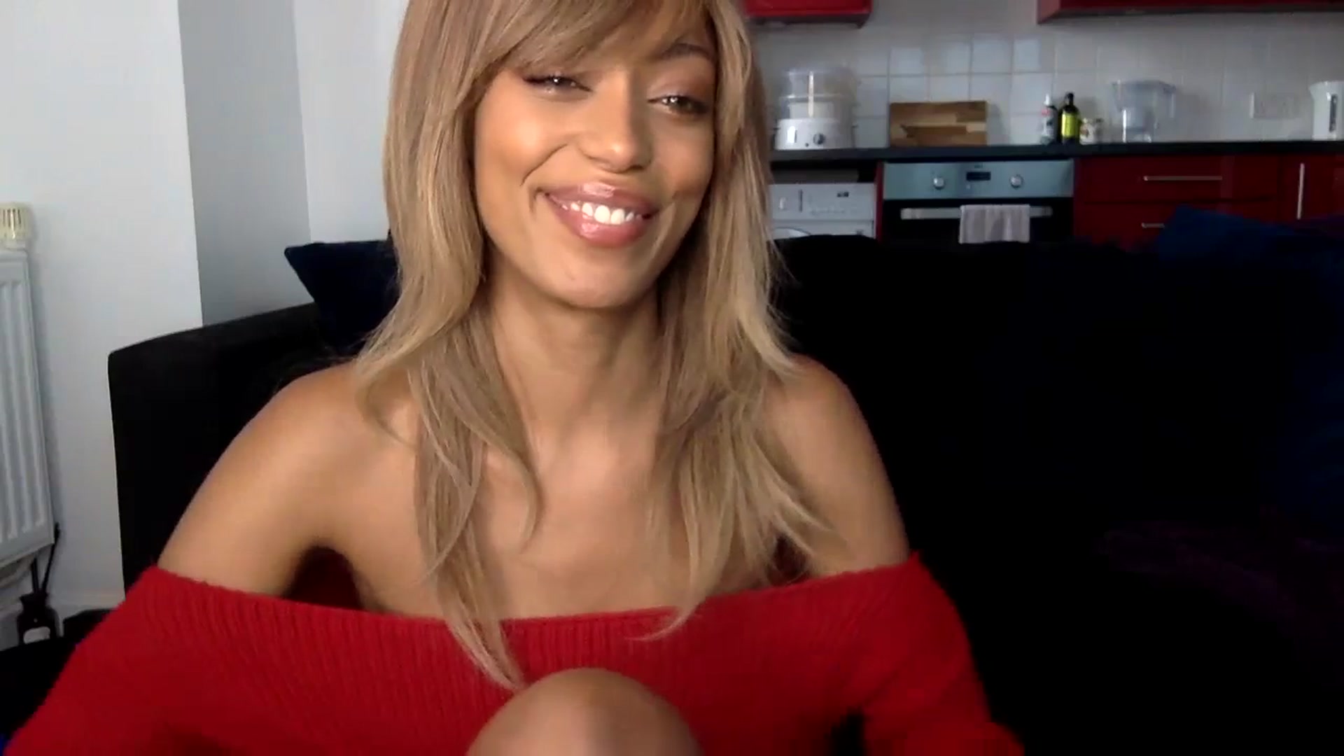 Gallery image thumbnail from MissLuna22's myfreecams stream on, 01/25/2024, 13:01 image 9 of 20