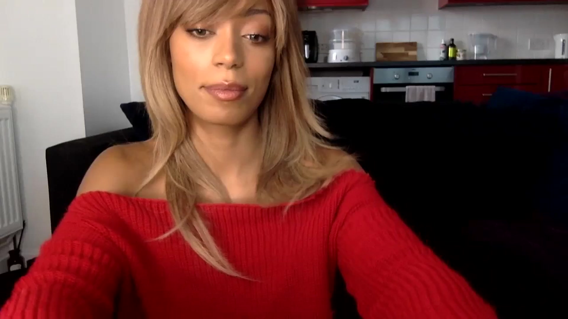 Gallery image thumbnail from MissLuna22's myfreecams stream on, 01/25/2024, 13:01 image 11 of 20