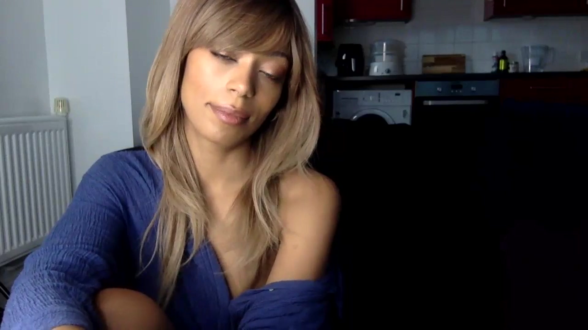 Gallery image thumbnail from MissLuna22's myfreecams stream on, 02/07/2024, 14:00 image 18 of 20