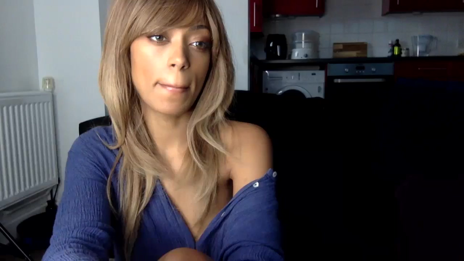 Gallery image thumbnail from MissLuna22's myfreecams stream on, 02/07/2024, 14:00 image 14 of 20