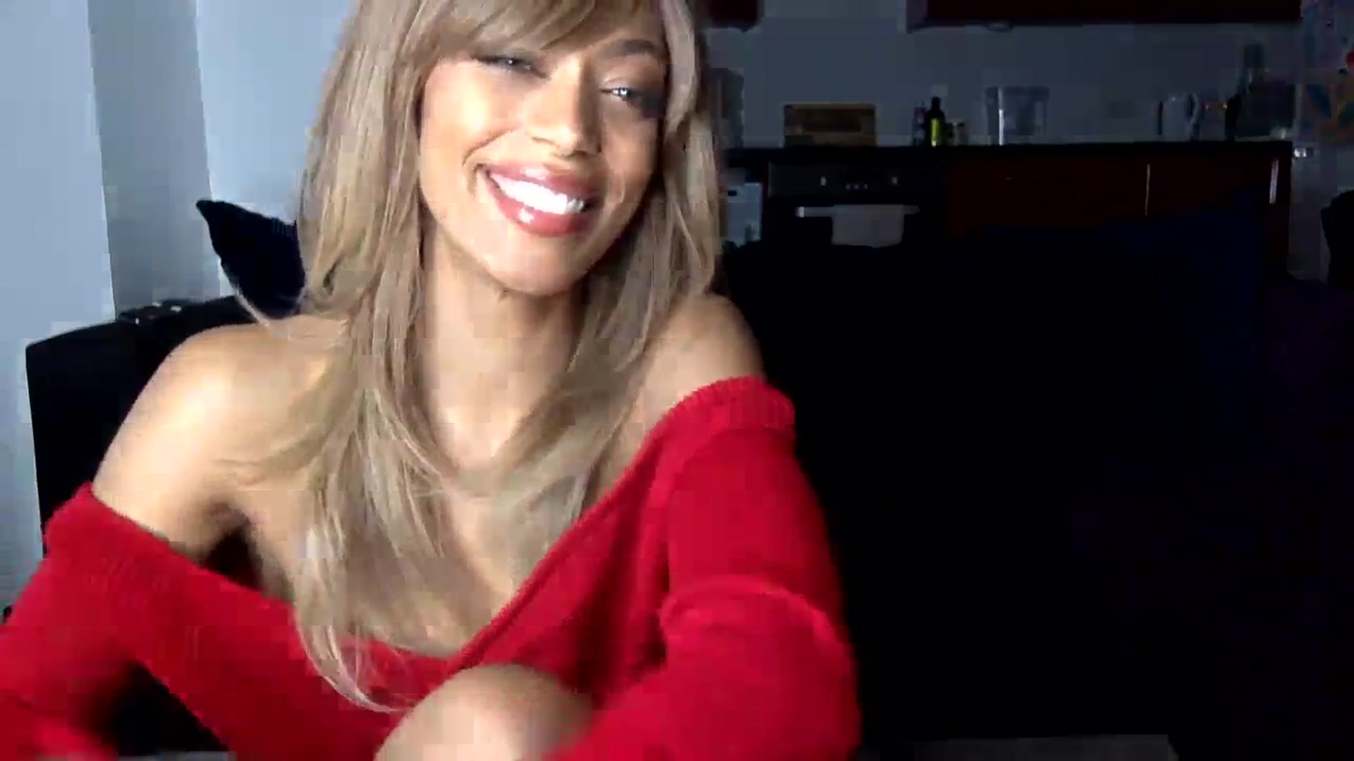 Gallery image thumbnail from MissLuna22's myfreecams stream on, 02/17/2024, 19:20 image 11 of 20