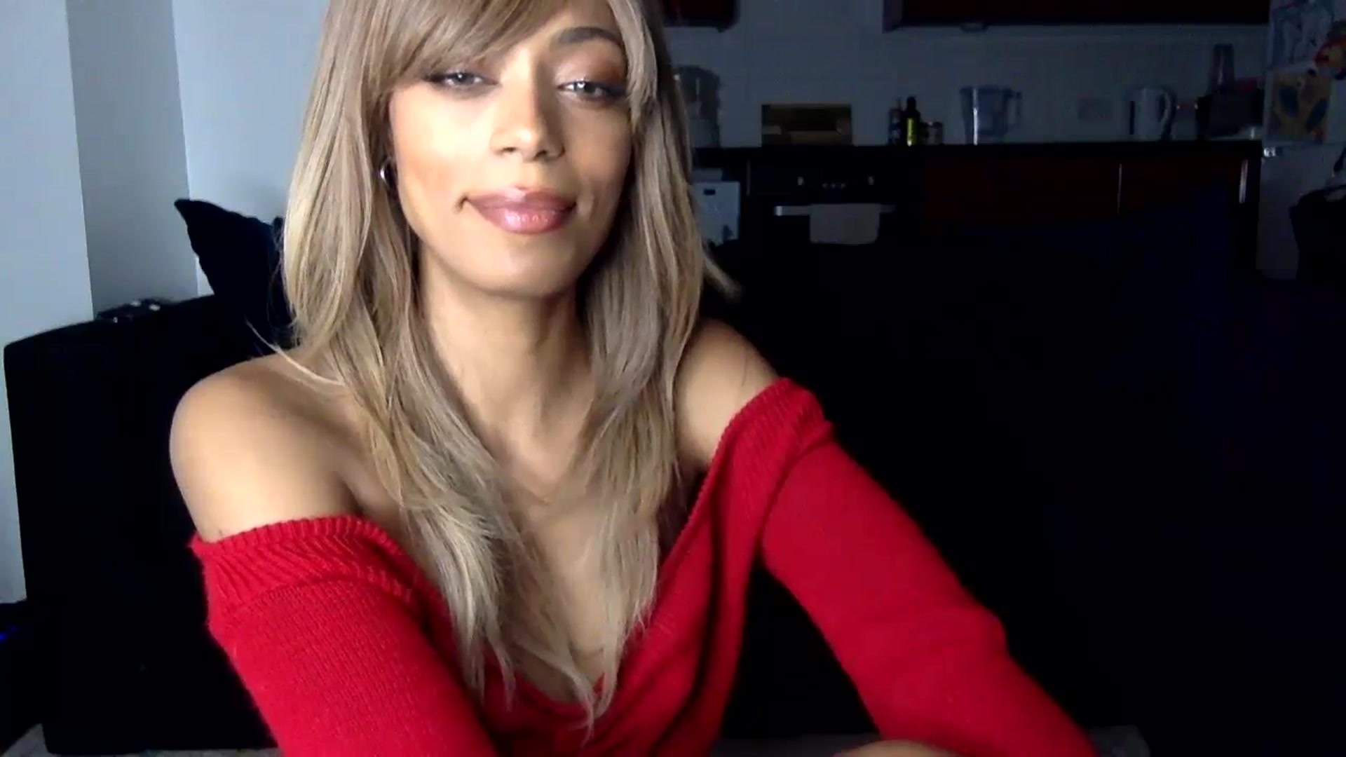 Gallery image thumbnail from MissLuna22's myfreecams stream on, 02/17/2024, 19:20 image 20 of 20