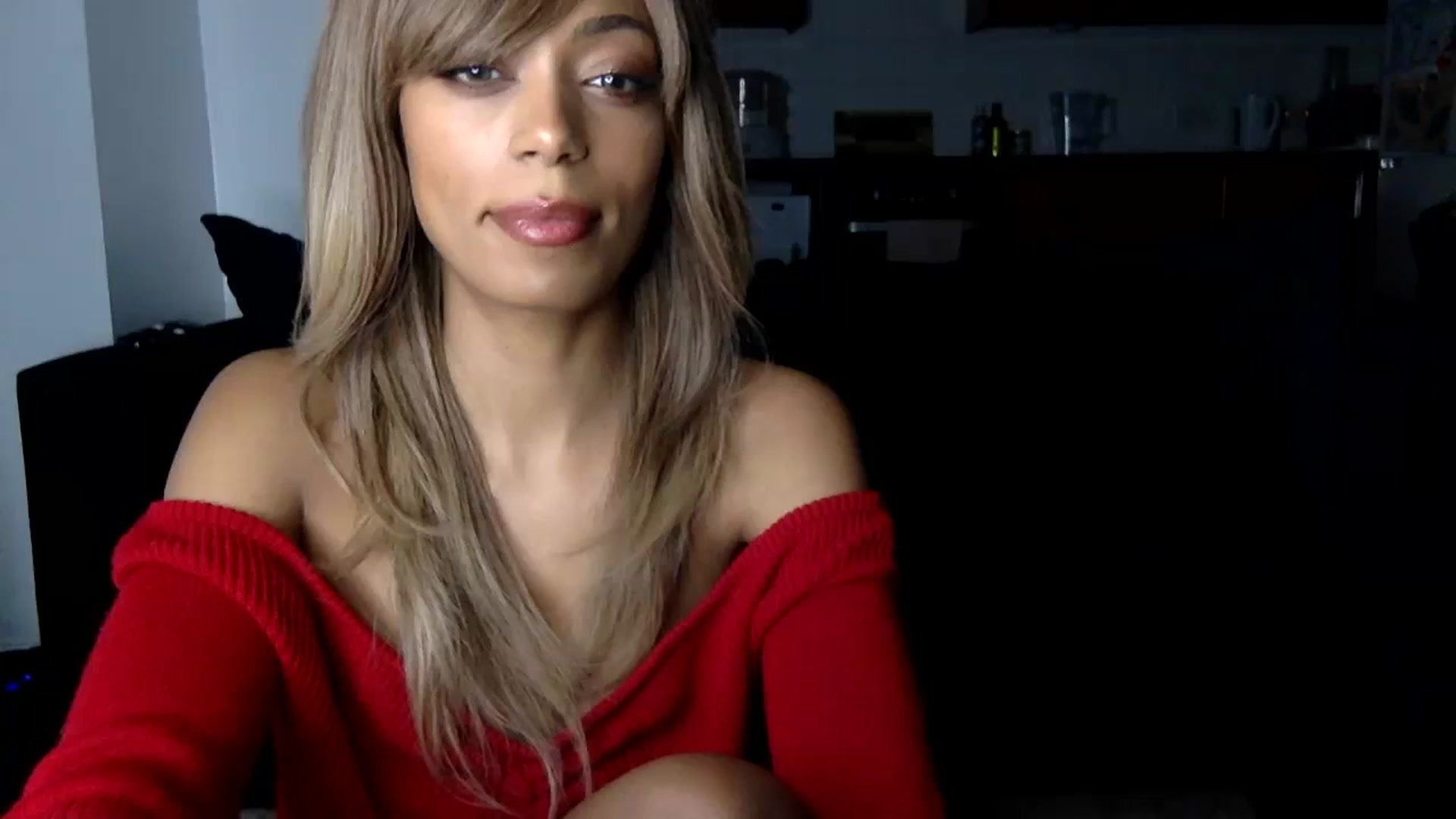 Gallery image thumbnail from MissLuna22's myfreecams stream on, 02/17/2024, 19:20 image 13 of 20