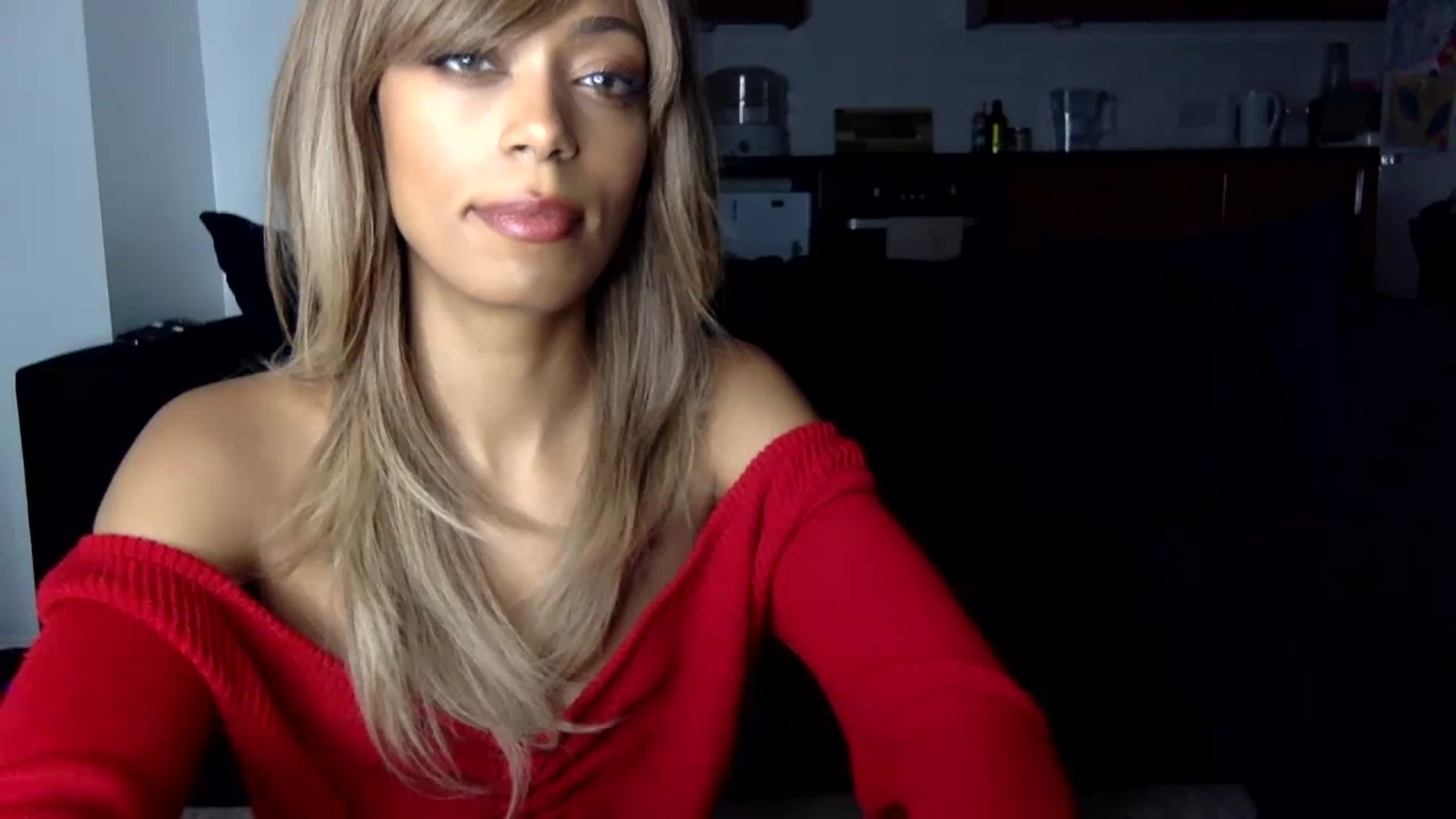 Gallery image thumbnail from MissLuna22's myfreecams stream on, 02/17/2024, 19:20 image 12 of 20