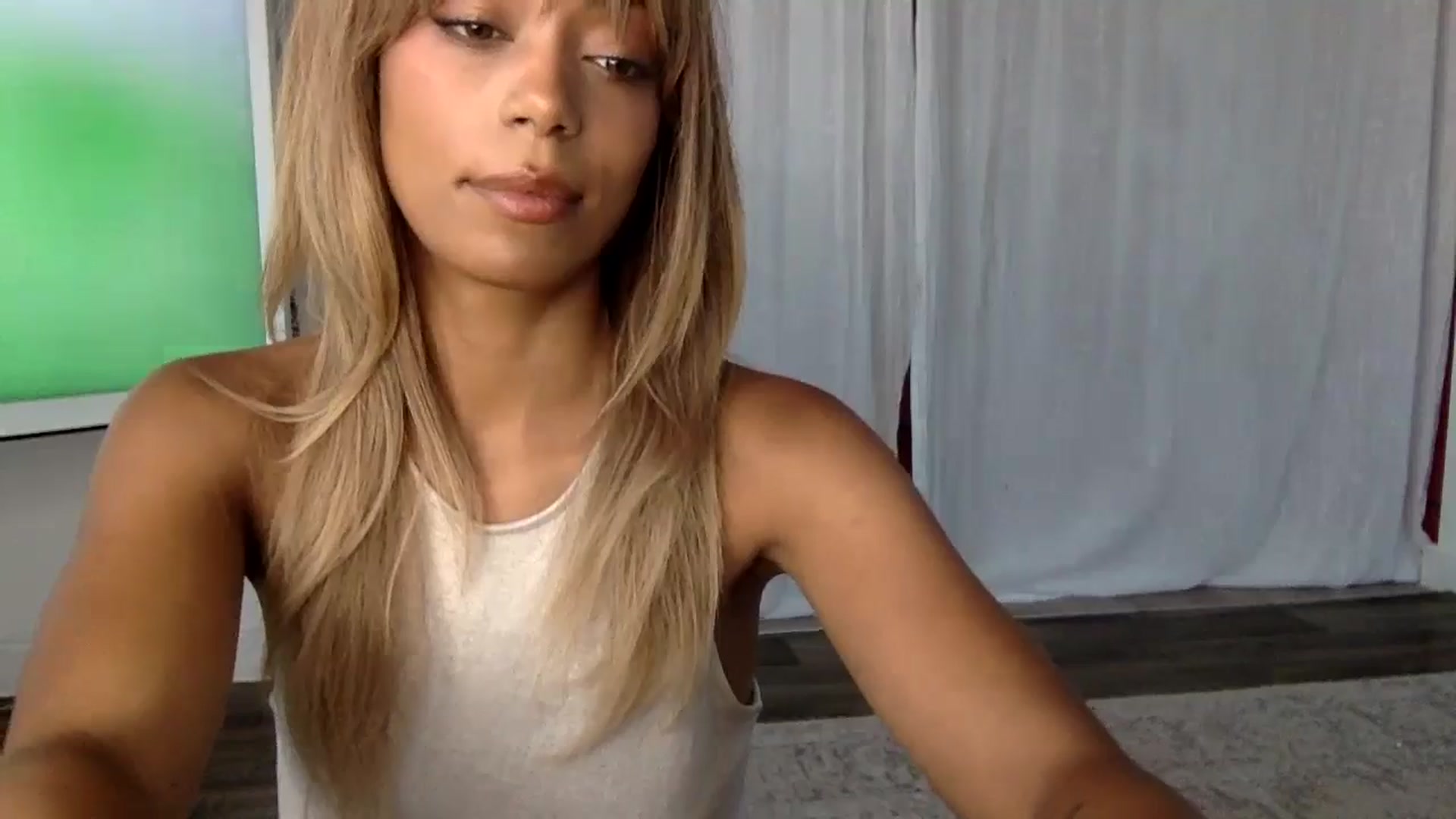 Gallery image thumbnail from MissLuna222's myfreecams stream on, 10/07/2024, 11:54 image 11 of 20