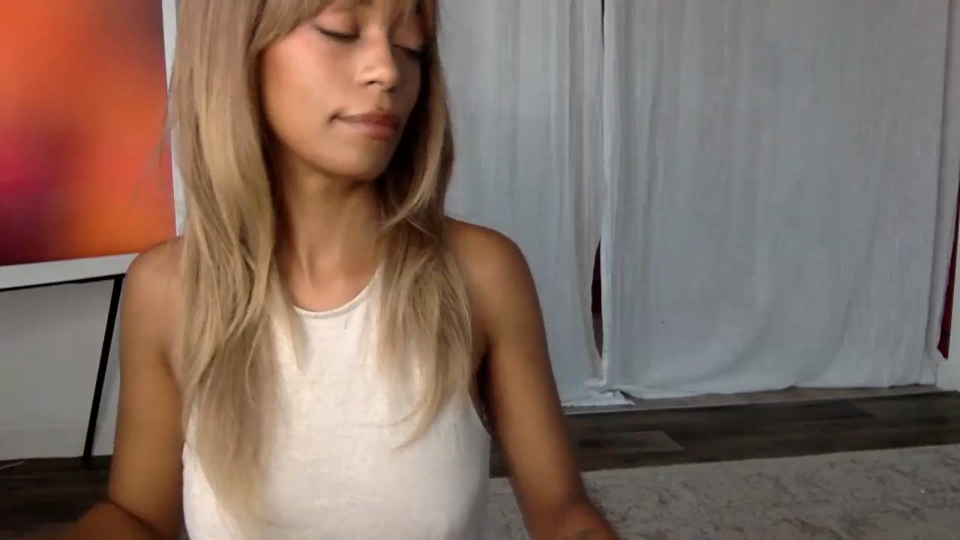 Gallery image thumbnail from MissLuna222's myfreecams stream on, 10/07/2024, 11:54 image 16 of 20