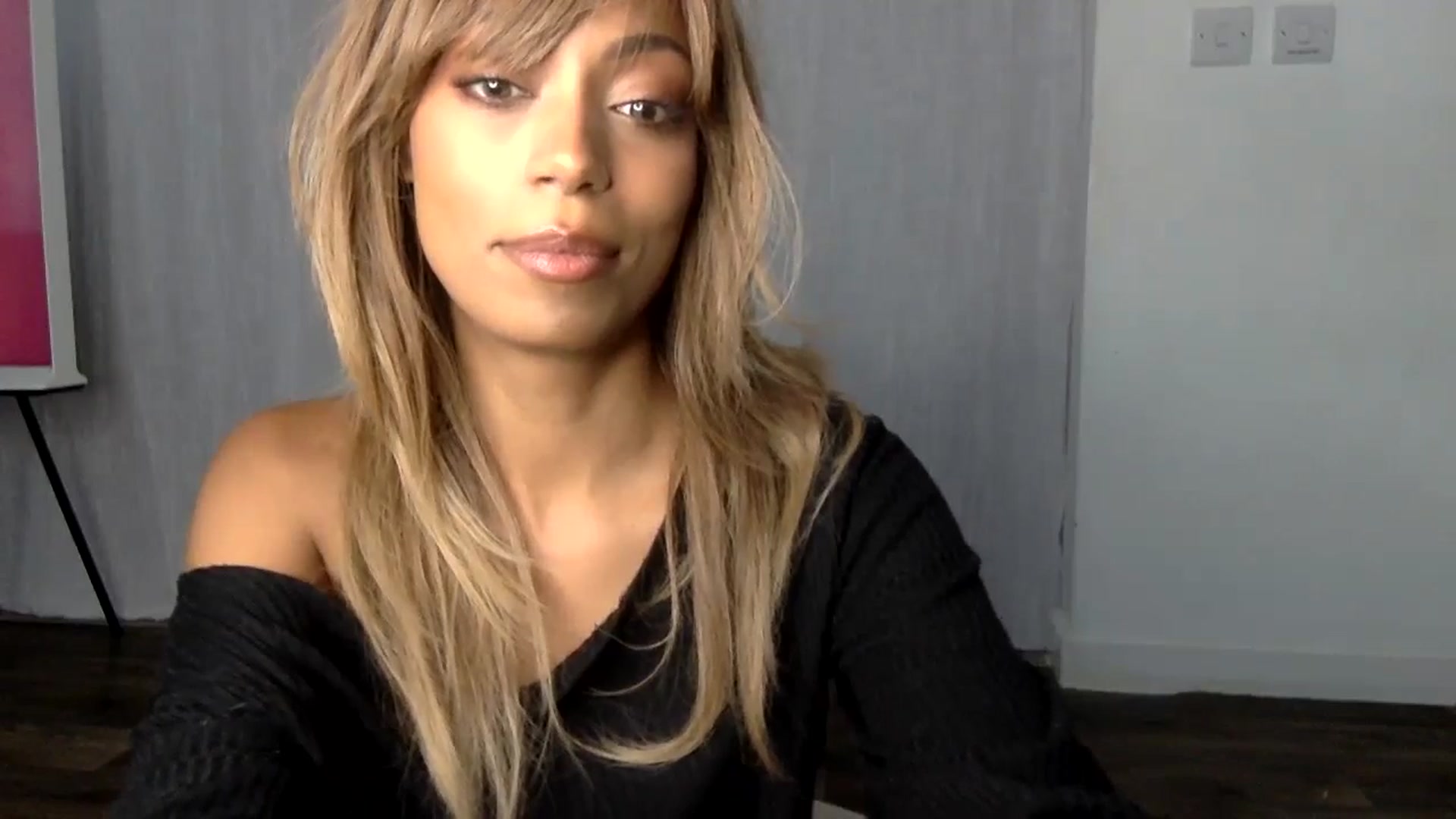 Gallery image thumbnail from MissLuna222's myfreecams stream on, 12/12/2024, 13:23 image 2 of 20