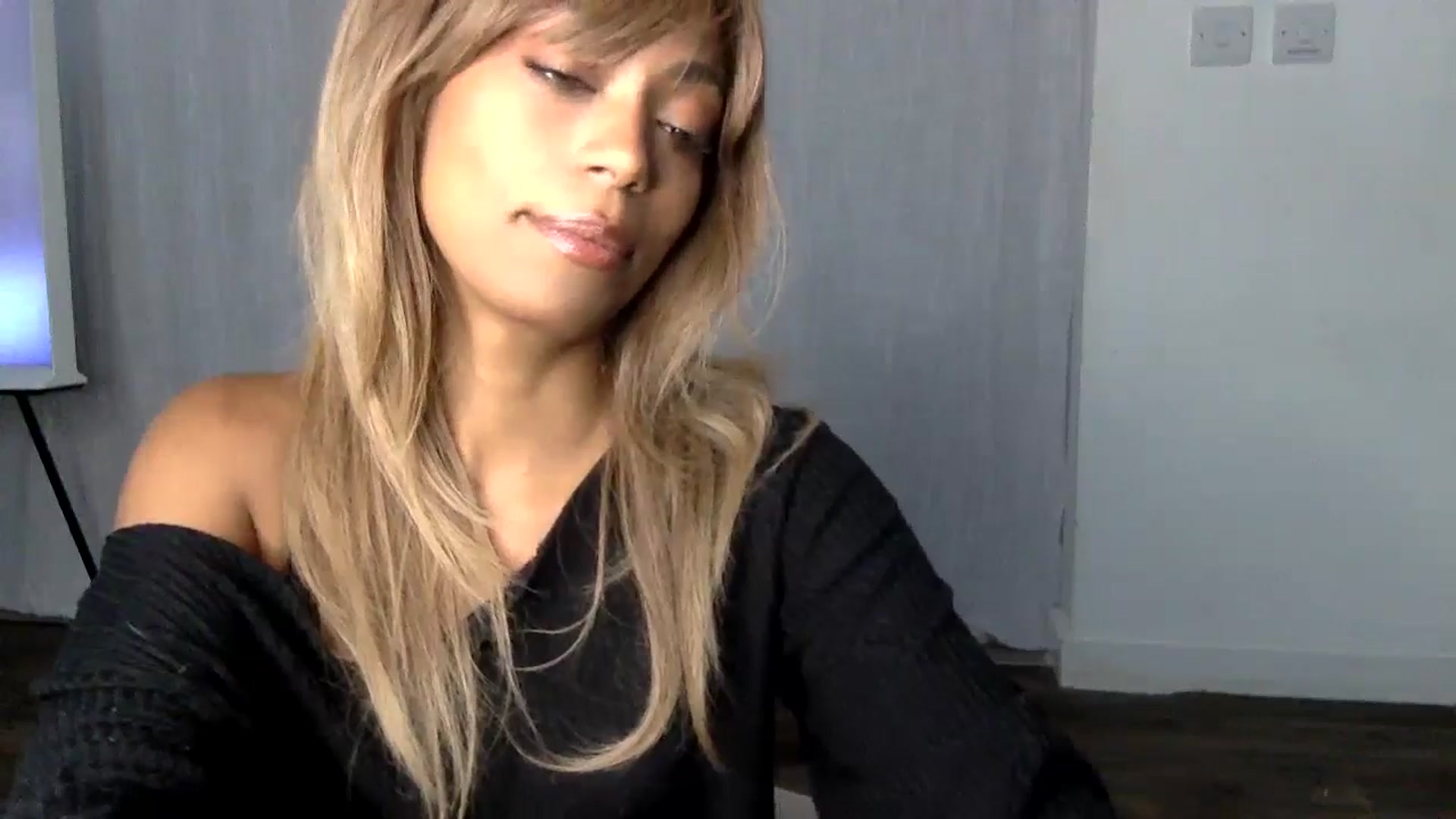 Gallery image thumbnail from MissLuna222's myfreecams stream on, 12/12/2024, 13:23 image 5 of 20