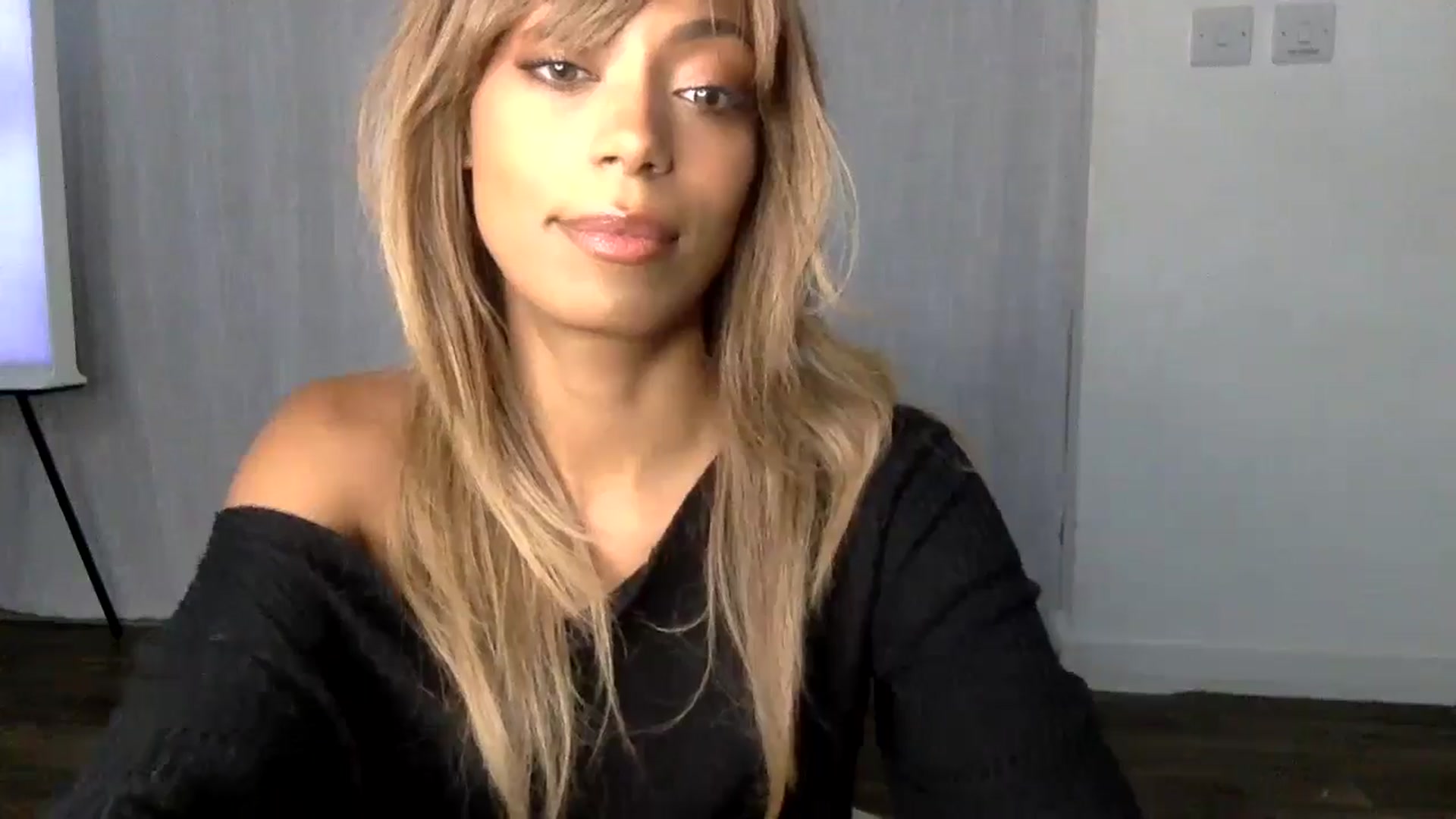 Gallery image thumbnail from MissLuna222's myfreecams stream on, 12/12/2024, 13:23 image 9 of 20