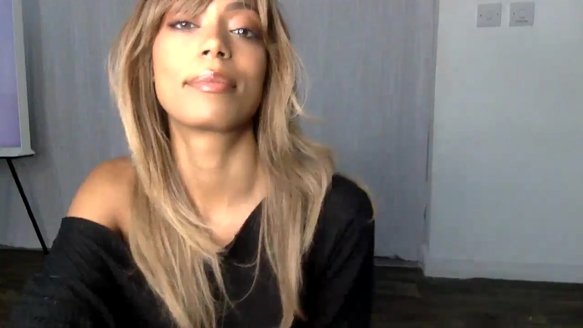 Gallery image thumbnail from MissLuna222's myfreecams stream on, 12/12/2024, 13:23 image 8 of 20