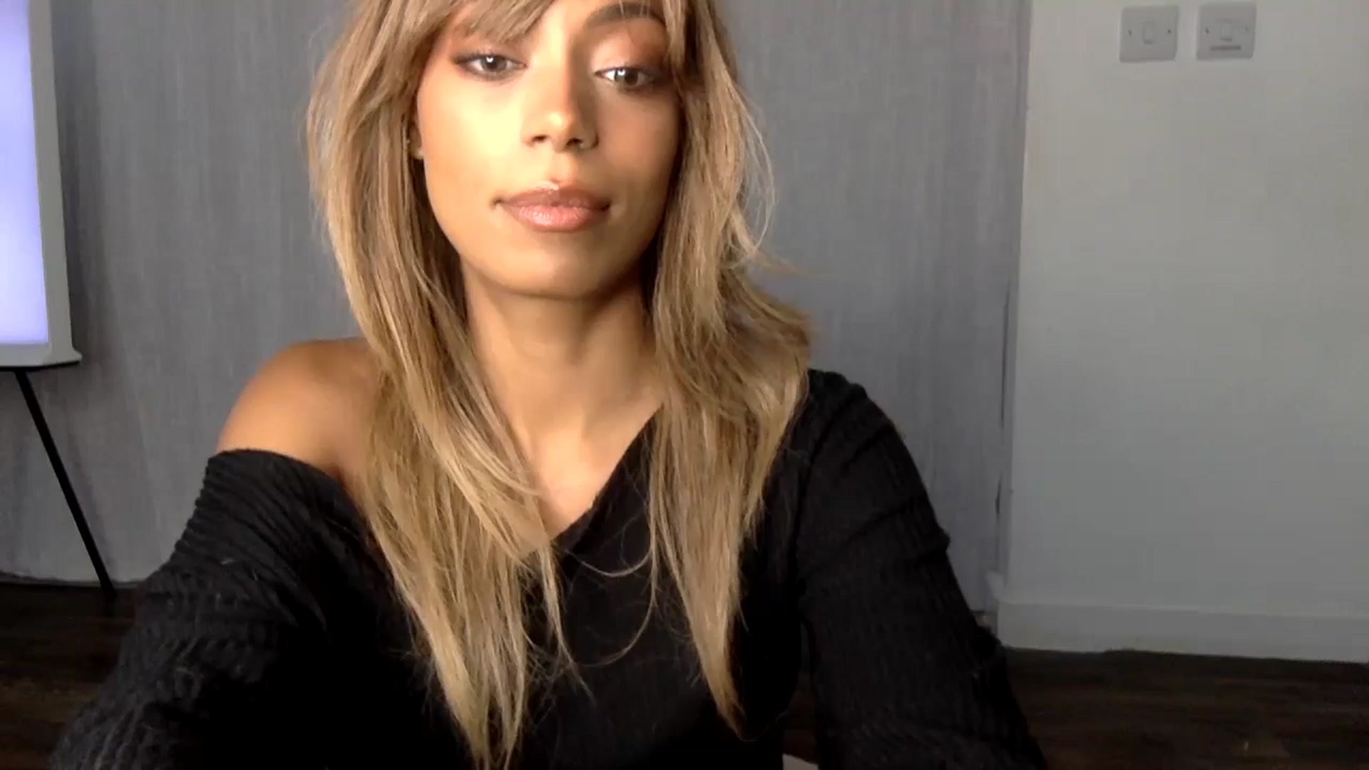 Gallery image thumbnail from MissLuna222's myfreecams stream on, 12/12/2024, 13:23 image 11 of 20