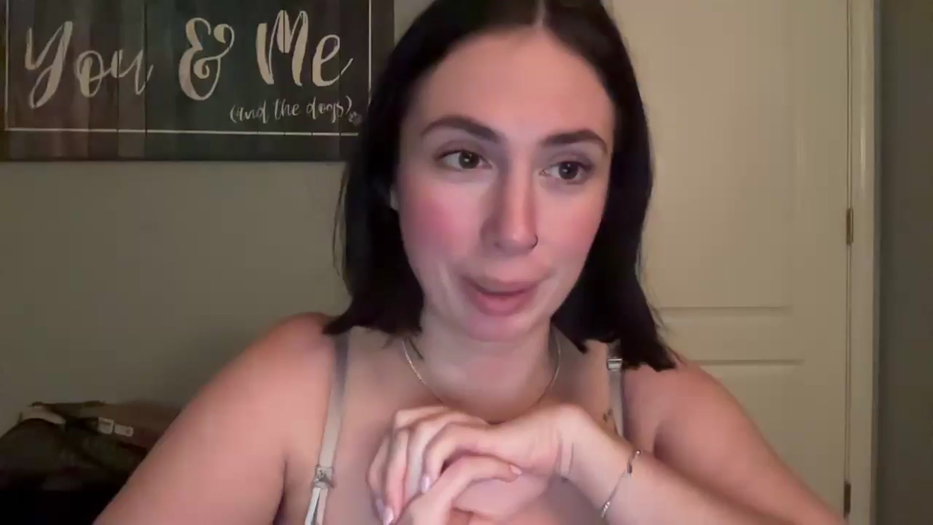 Gallery image thumbnail from MissLunaLeigh's myfreecams stream on, 01/18/2026, 07:44 image 4 of 20