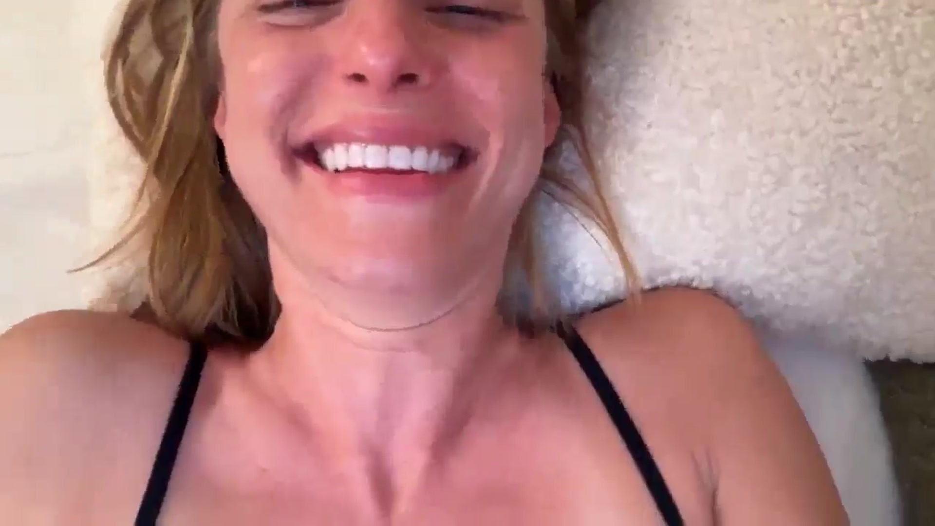 Gallery image thumbnail from MissLune's myfreecams stream on, 06/18/2025, 03:27 image 19 of 20