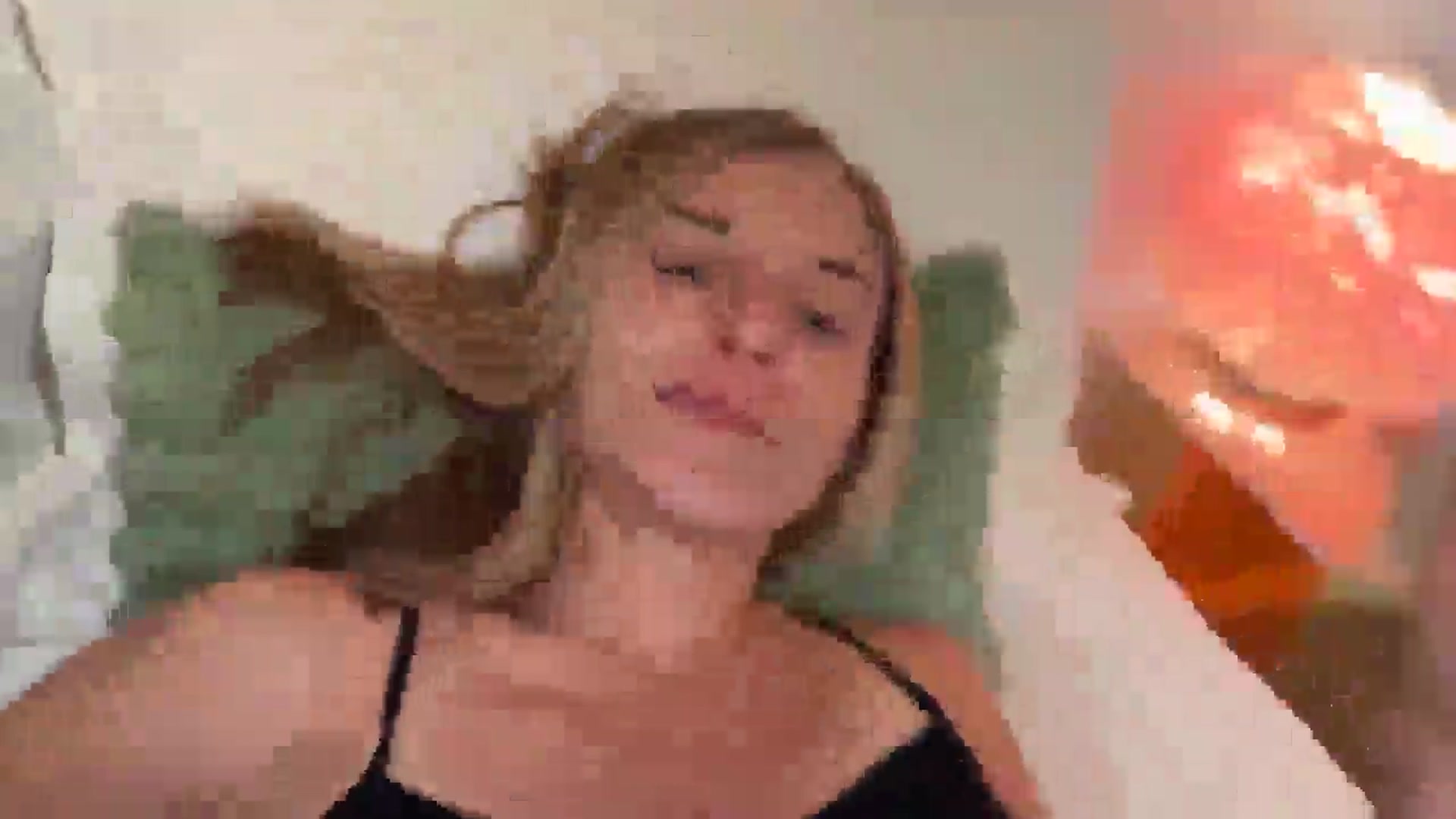 Gallery image thumbnail from MissLune's myfreecams stream on, 07/15/2025, 04:51 image 18 of 20