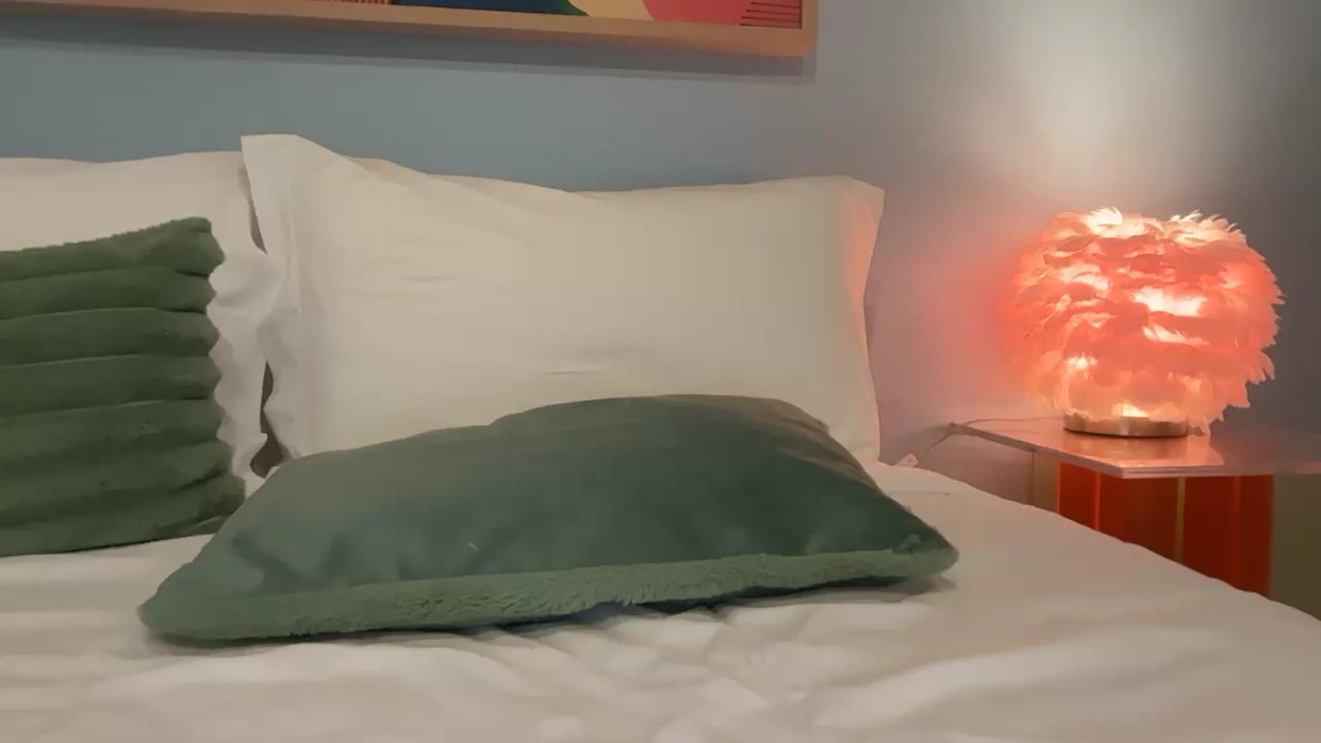 Gallery image thumbnail from MissLune's myfreecams stream on, 07/17/2025, 03:10 image 16 of 20