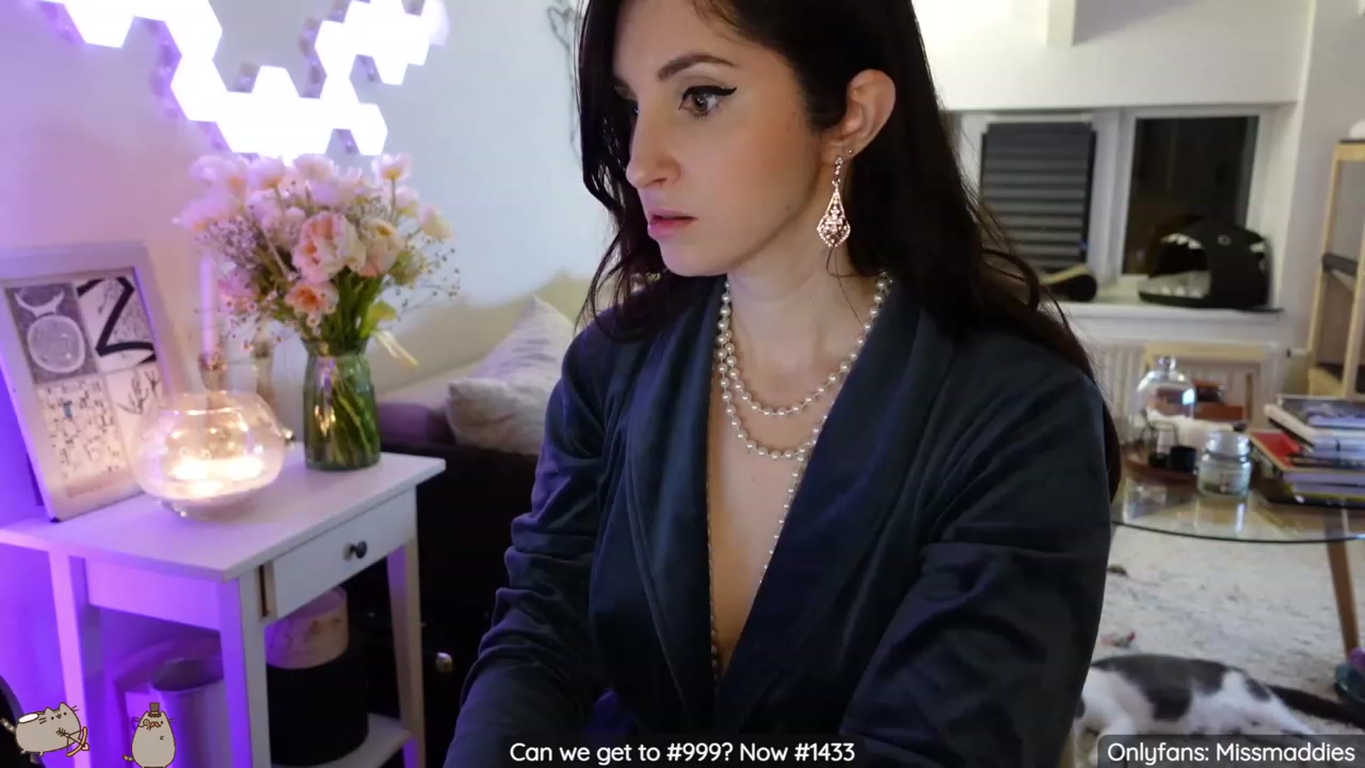 Gallery image thumbnail from MissMaddies's myfreecams stream on, 02/20/2023, 02:29 image 12 of 20