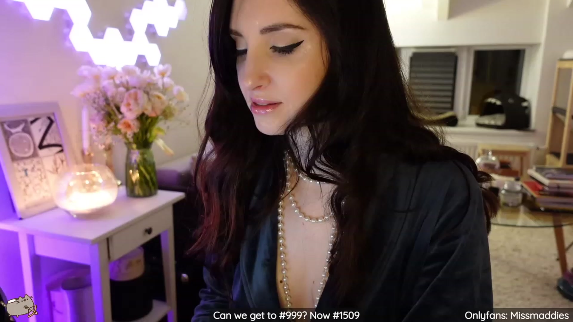 Gallery image thumbnail from MissMaddies's myfreecams stream on, 02/20/2023, 02:29 image 4 of 20