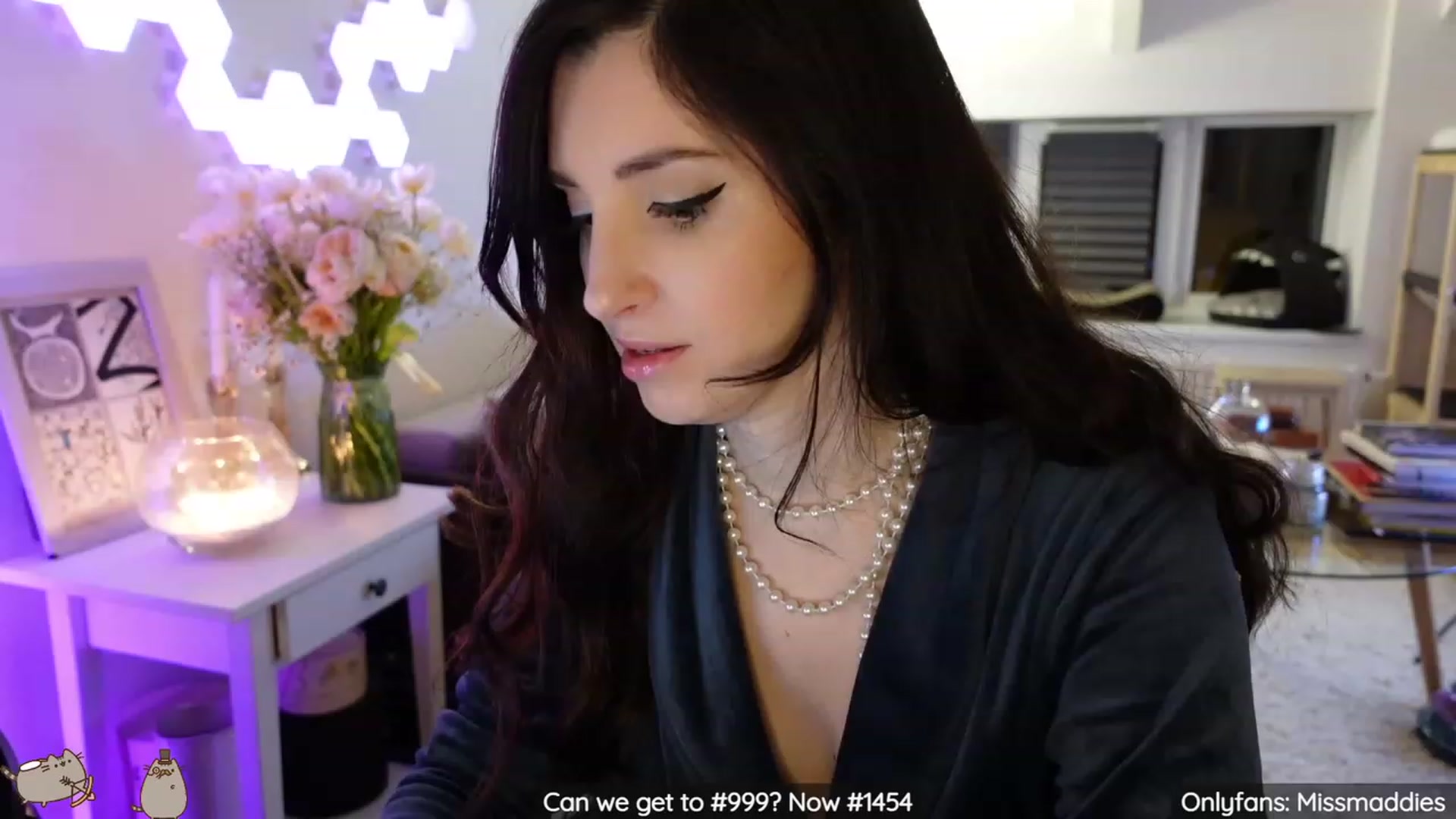 Gallery image thumbnail from MissMaddies's myfreecams stream on, 02/20/2023, 02:29 image 5 of 20