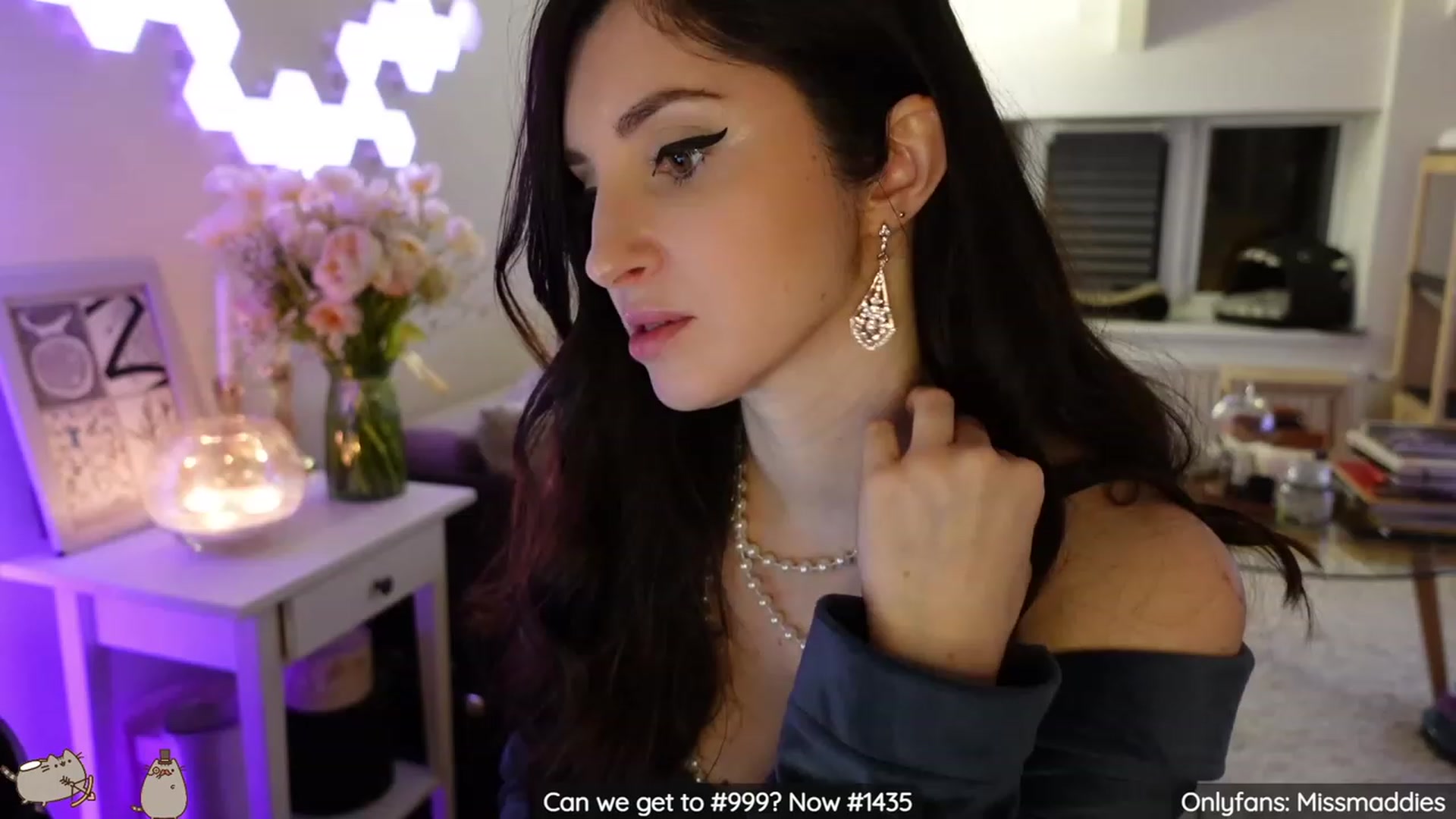 Gallery image thumbnail from MissMaddies's myfreecams stream on, 02/20/2023, 02:29 image 16 of 20