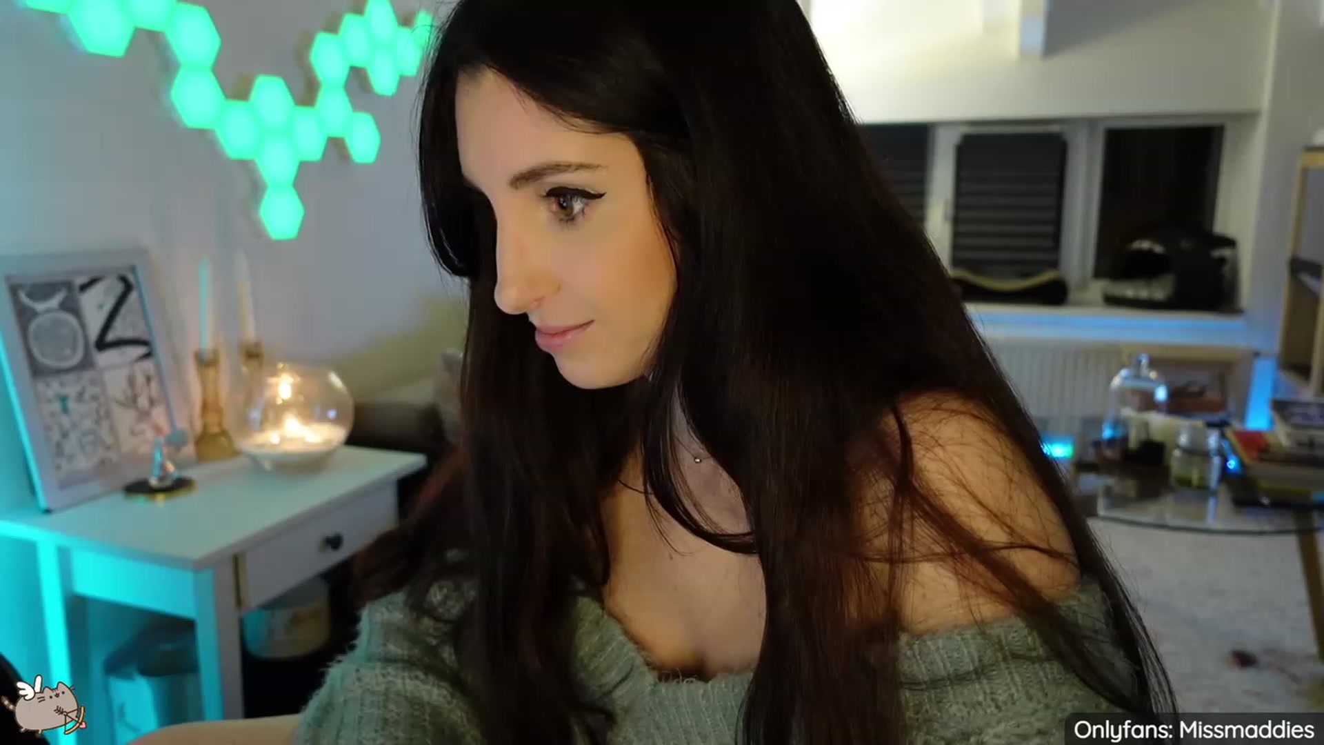 Gallery image thumbnail from MissMaddies's myfreecams stream on, 02/23/2023, 01:27 image 11 of 20
