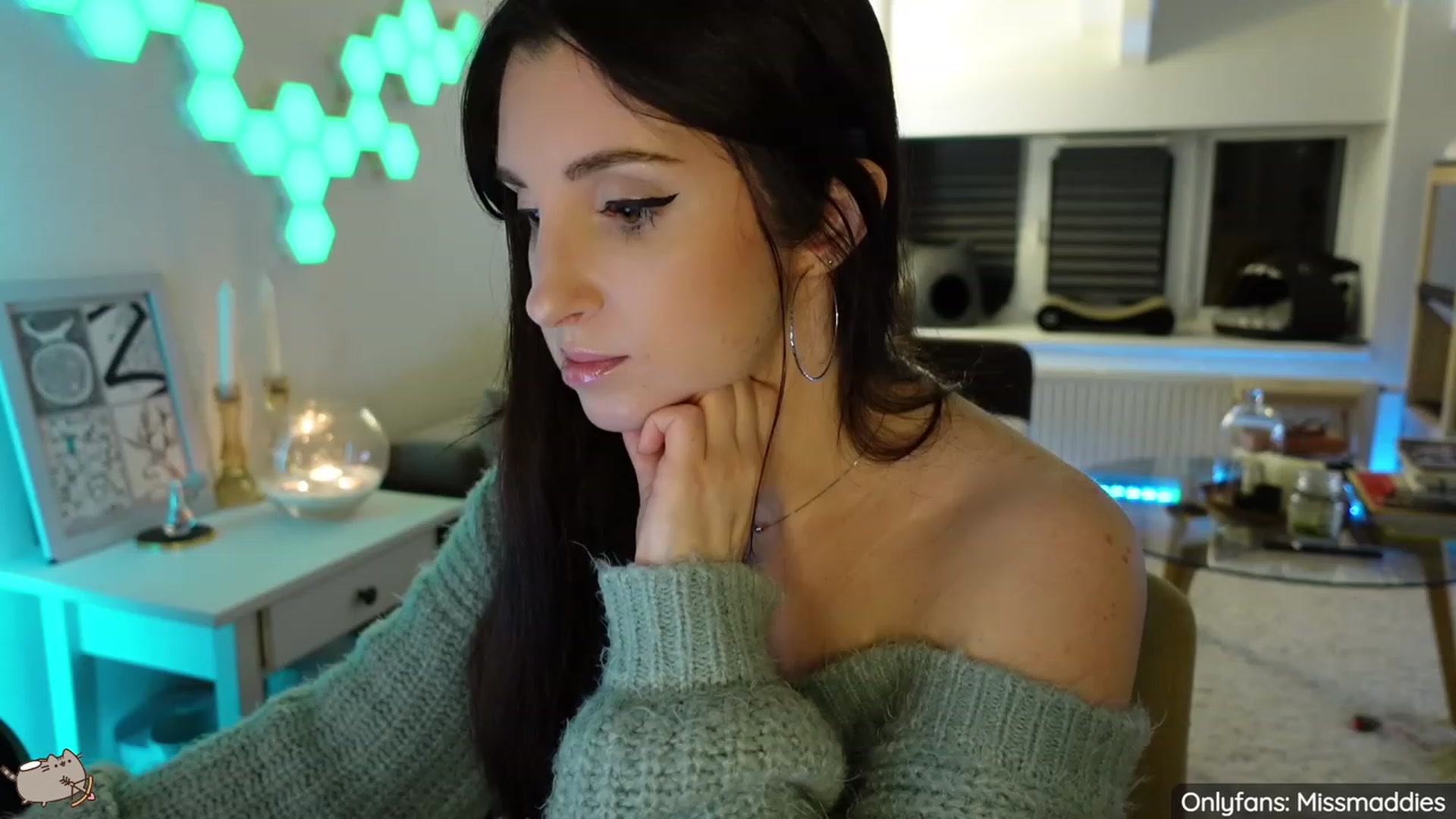 Gallery image thumbnail from MissMaddies's myfreecams stream on, 02/23/2023, 02:50 image 17 of 20