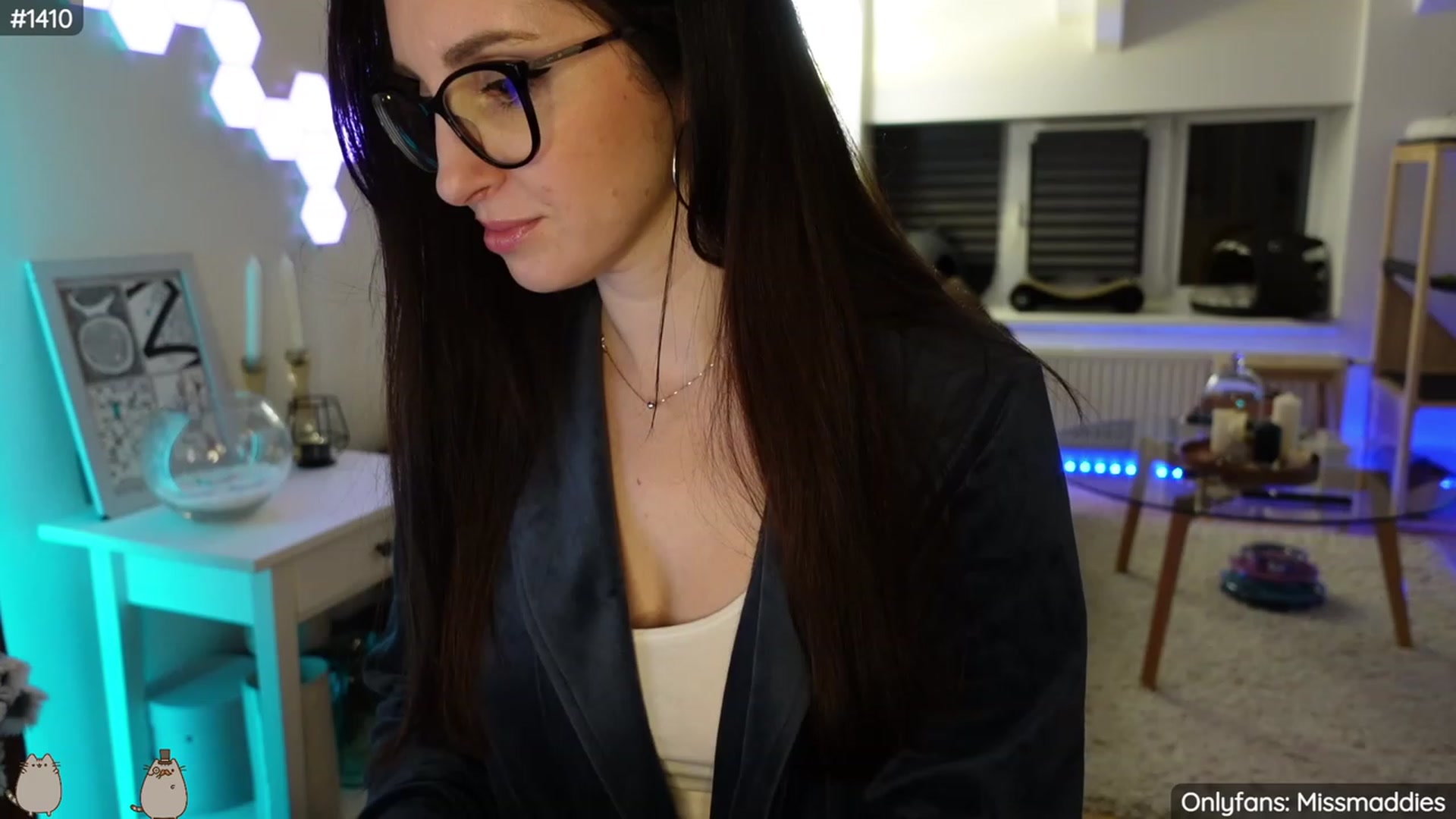 Gallery image thumbnail from MissMaddies's myfreecams stream on, 03/04/2023, 03:26 image 18 of 20