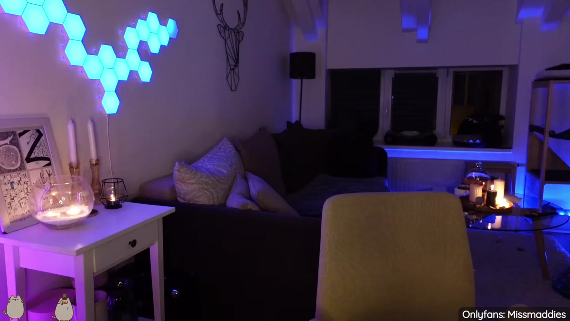 Gallery image thumbnail from MissMaddies's myfreecams stream on, 03/05/2023, 23:38 image 16 of 20