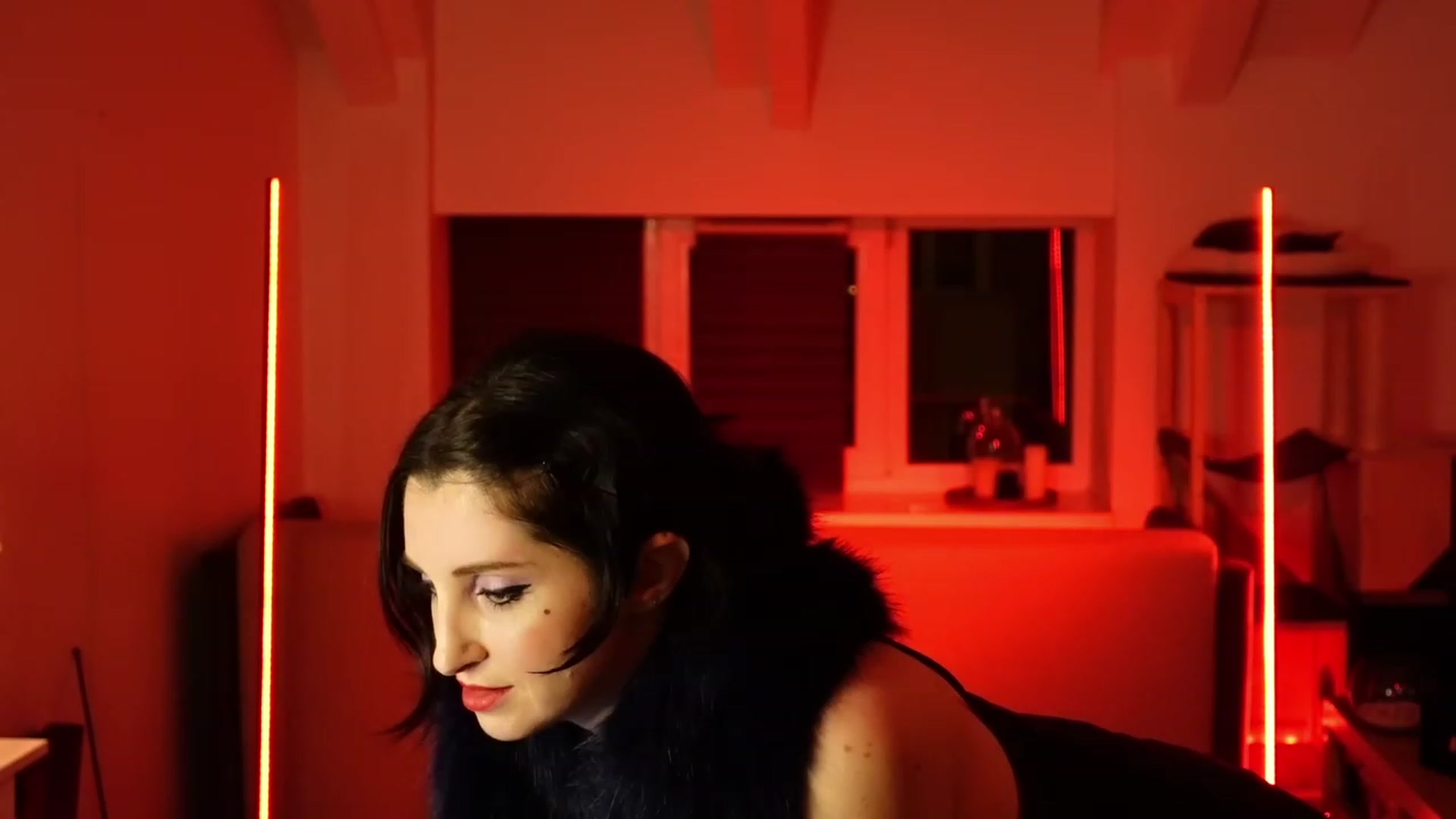 Gallery image thumbnail from MissMaddies's myfreecams stream on, 03/12/2023, 02:50 image 17 of 20