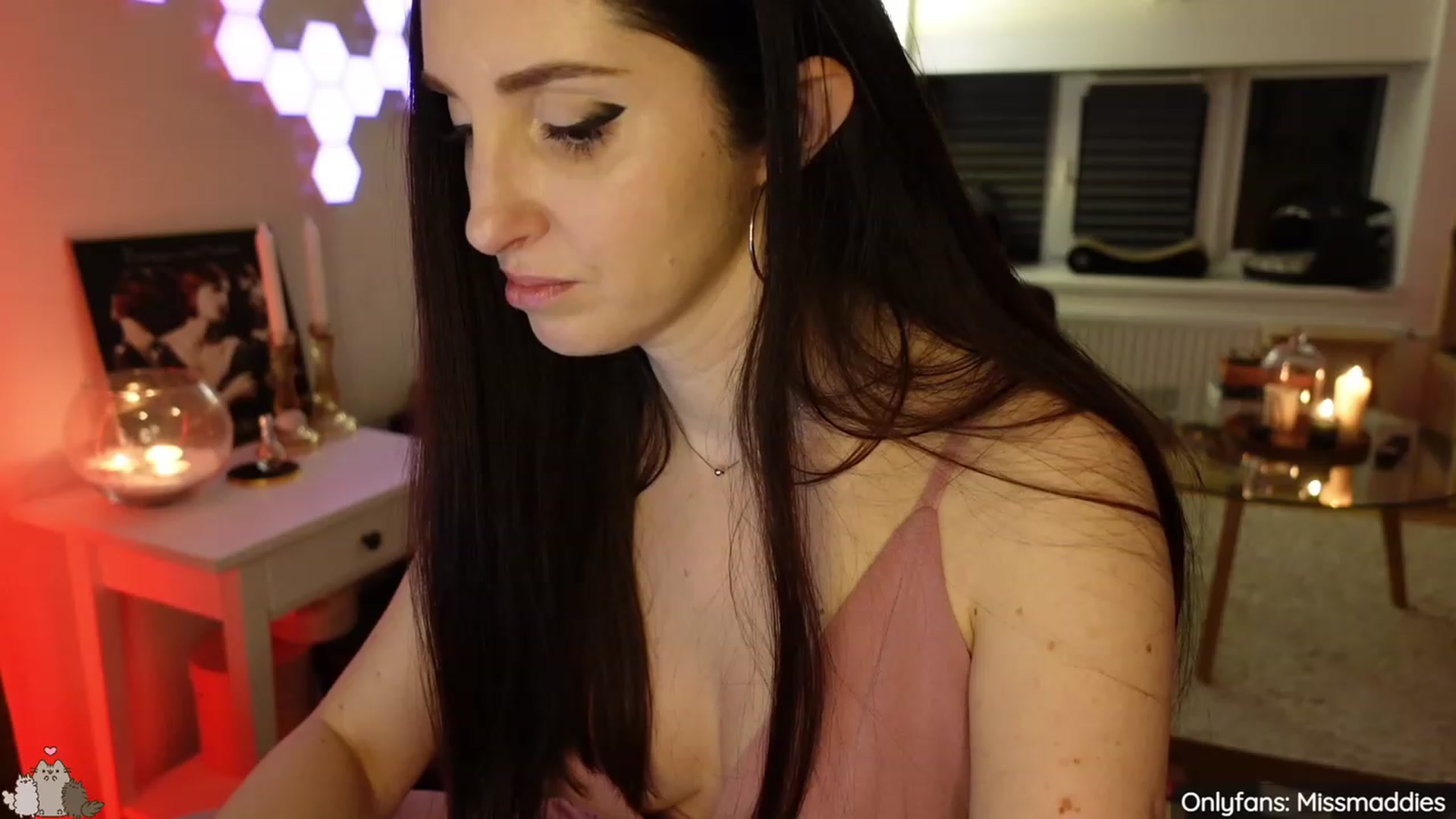 Gallery image thumbnail from MissMaddies's myfreecams stream on, 03/14/2023, 01:37 image 19 of 20