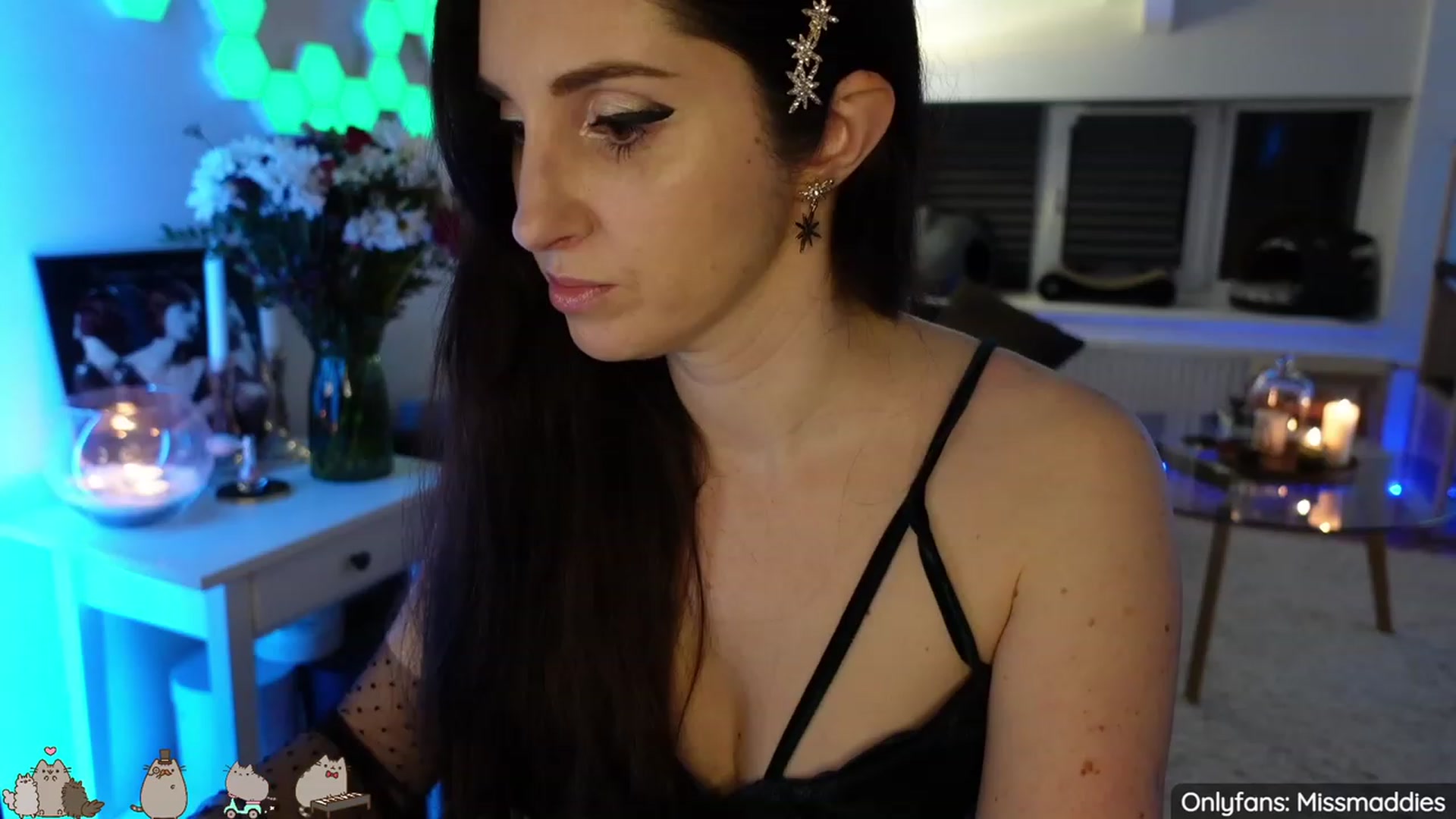 Gallery image thumbnail from MissMaddies's myfreecams stream on, 03/16/2023, 01:40 image 14 of 20