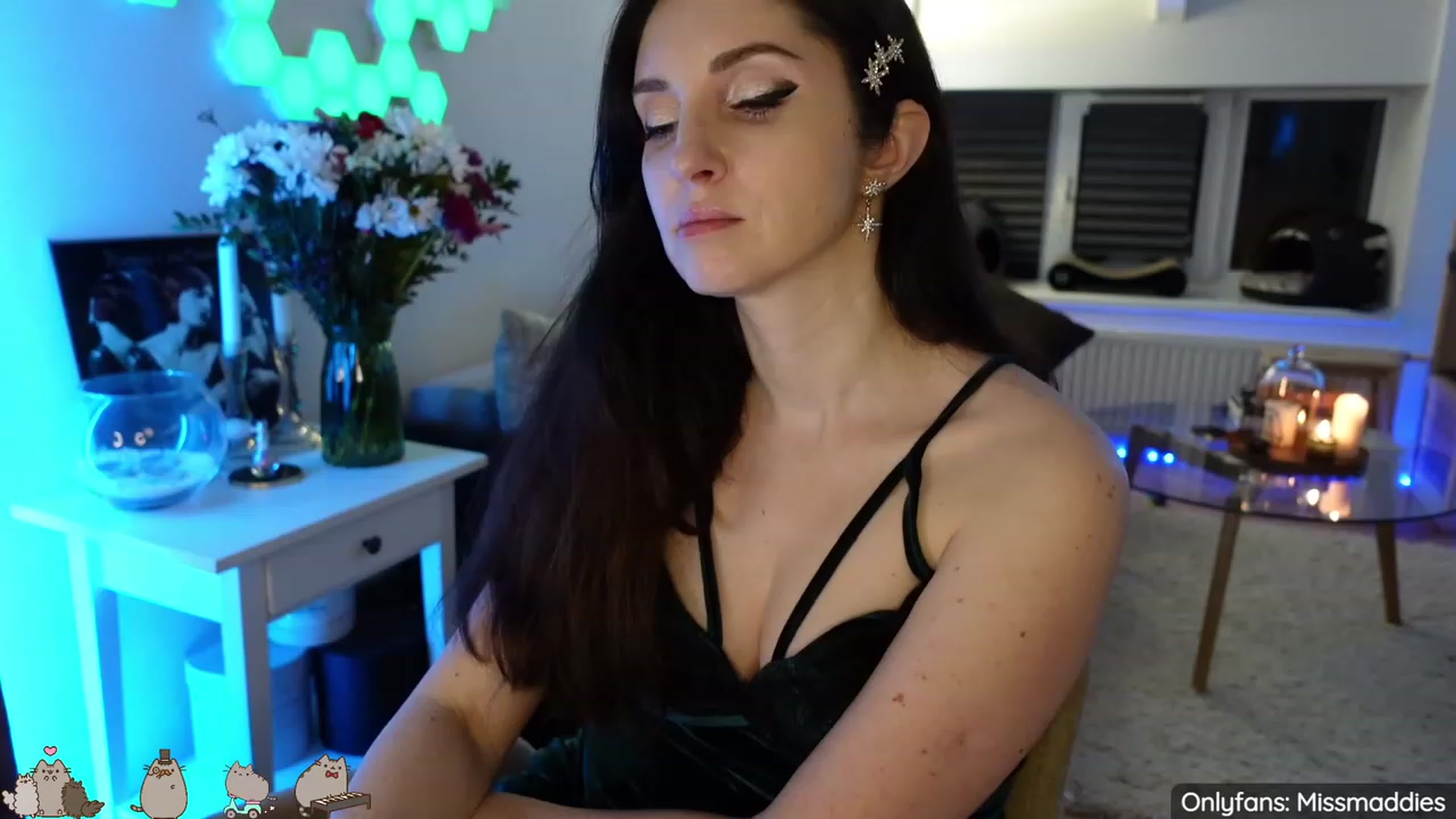 Gallery image thumbnail from MissMaddies's myfreecams stream on, 03/16/2023, 04:30 image 3 of 20