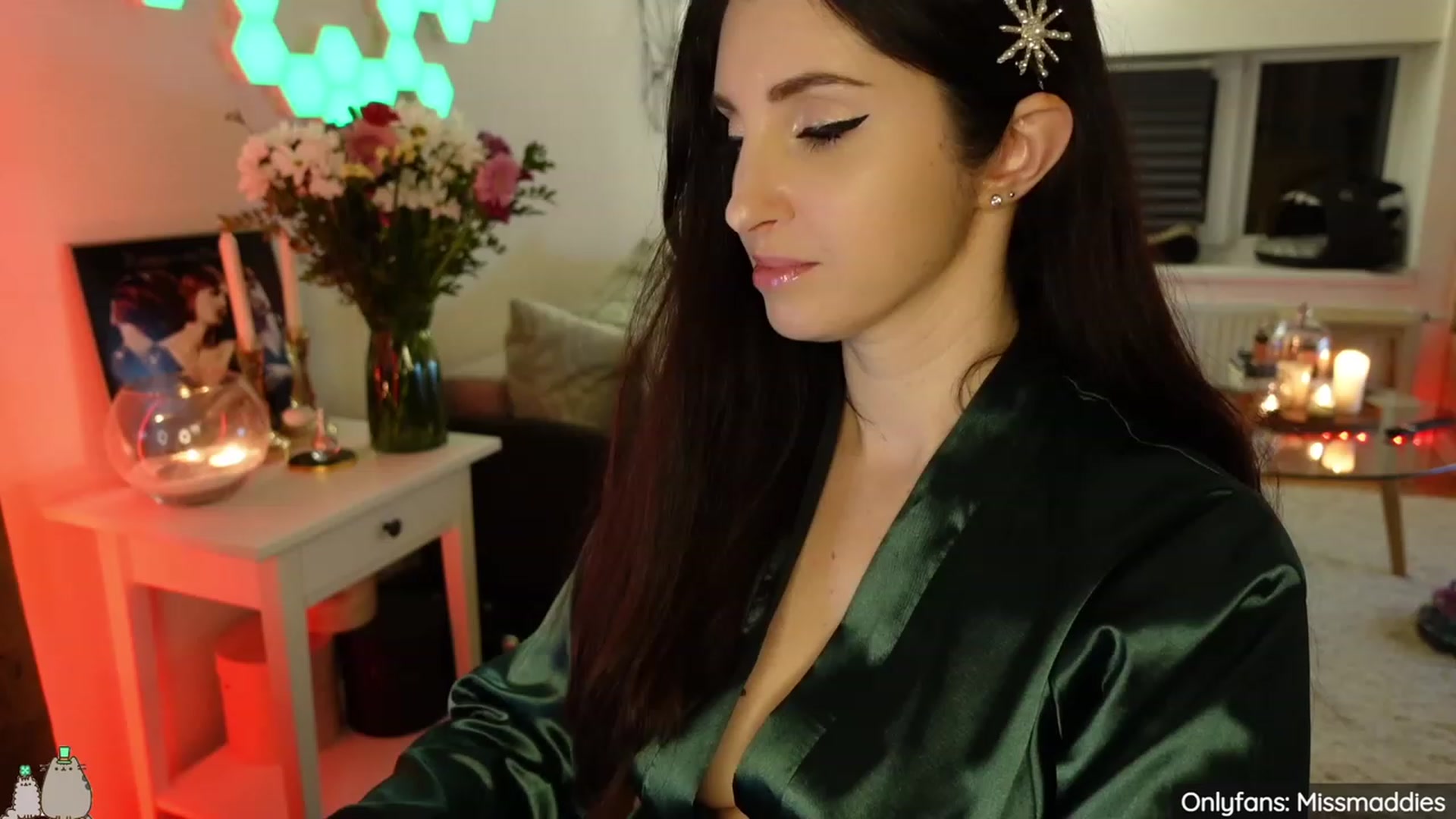 Gallery image thumbnail from MissMaddies's myfreecams stream on, 03/18/2023, 01:21 image 6 of 20