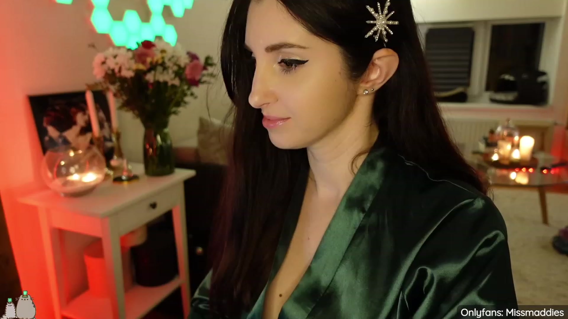 Gallery image thumbnail from MissMaddies's myfreecams stream on, 03/18/2023, 01:21 image 4 of 20