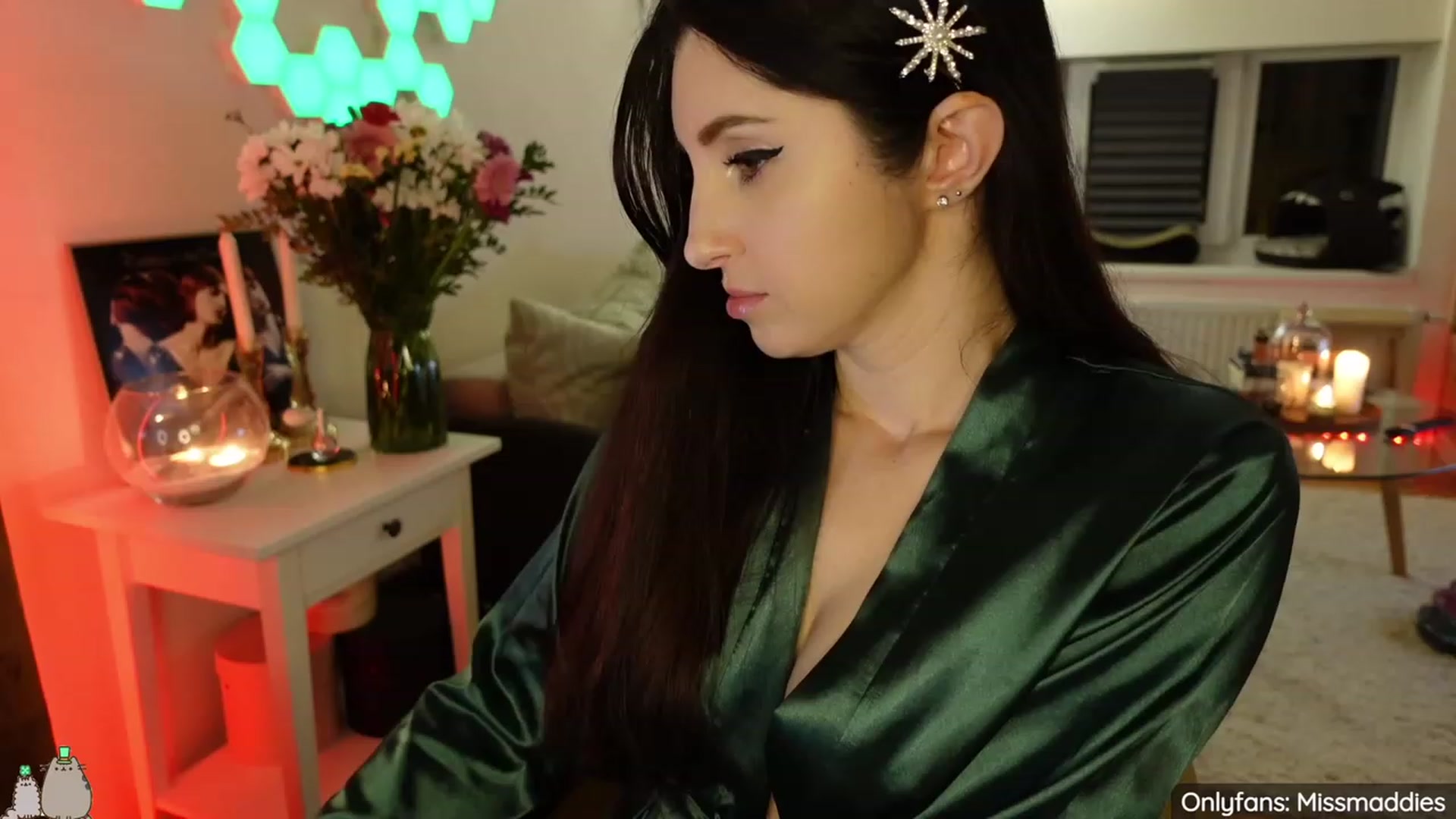 Gallery image thumbnail from MissMaddies's myfreecams stream on, 03/18/2023, 01:21 image 16 of 20
