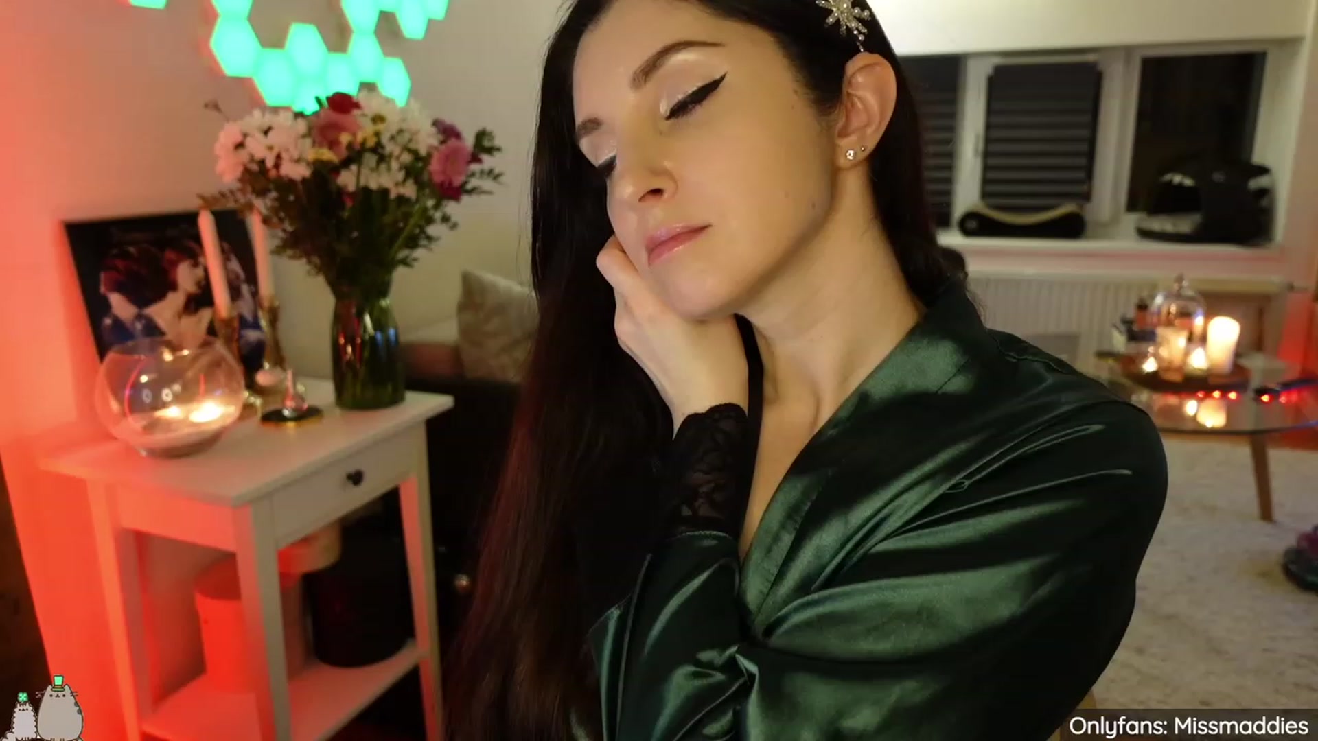Gallery image thumbnail from MissMaddies's myfreecams stream on, 03/18/2023, 01:21 image 11 of 20