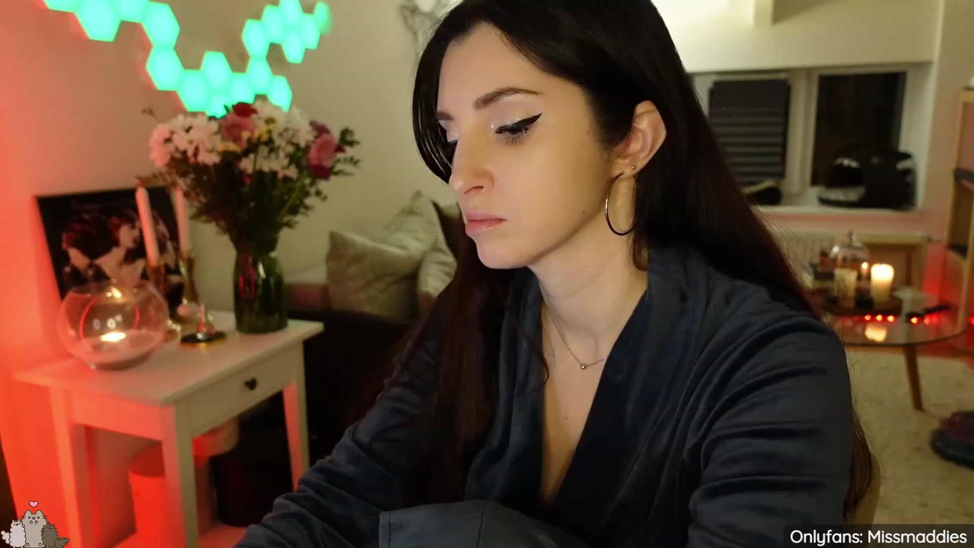 Gallery image thumbnail from MissMaddies's myfreecams stream on, 03/18/2023, 03:17 image 17 of 20