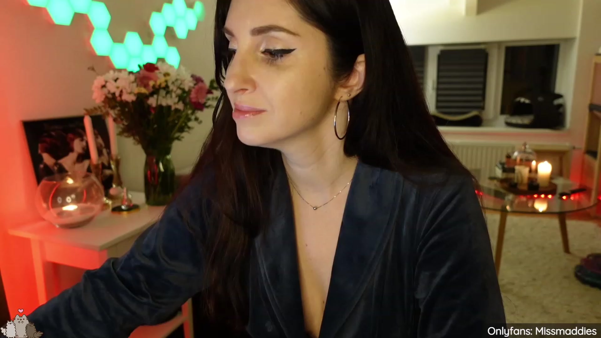 Gallery image thumbnail from MissMaddies's myfreecams stream on, 03/18/2023, 03:17 image 9 of 20