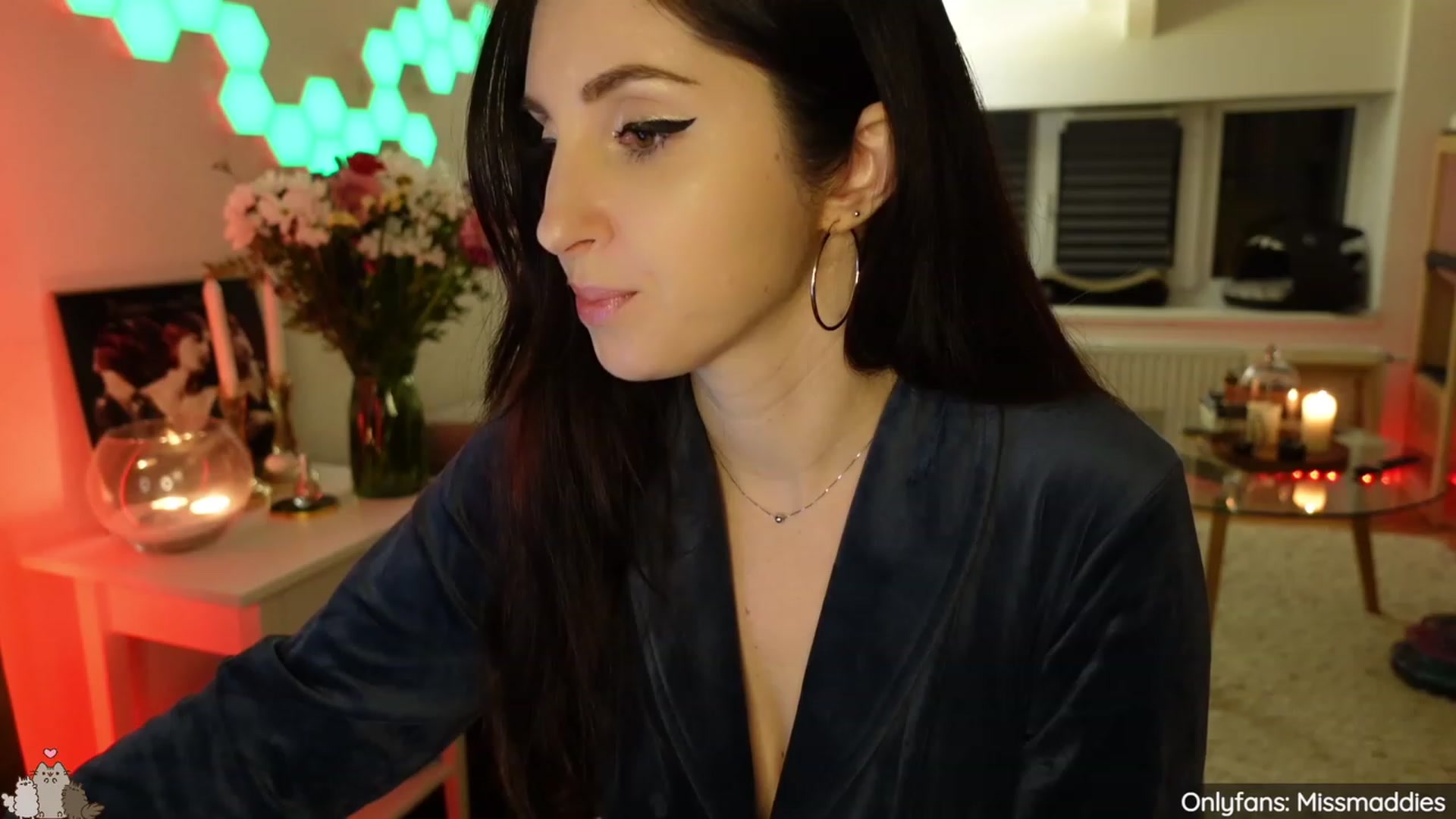 Gallery image thumbnail from MissMaddies's myfreecams stream on, 03/18/2023, 03:17 image 7 of 20