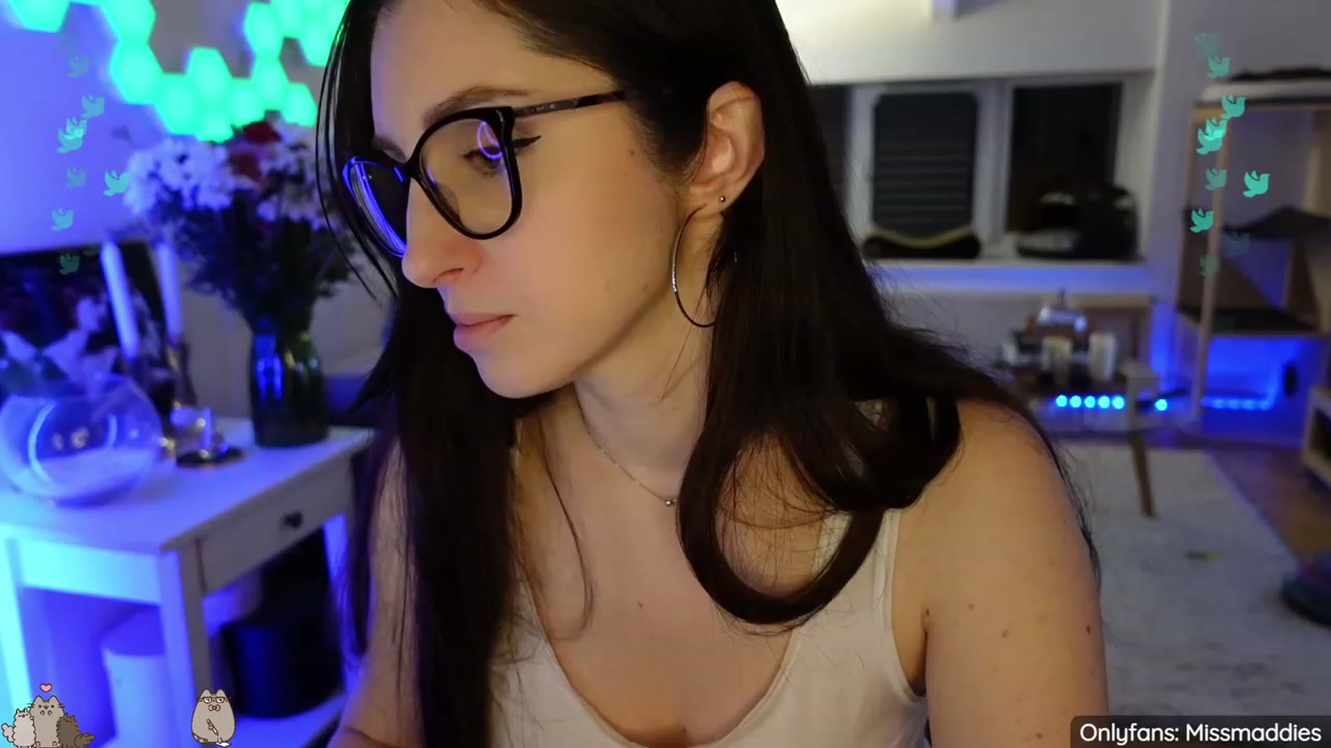 Gallery image thumbnail from MissMaddies's myfreecams stream on, 03/19/2023, 03:16 image 2 of 20