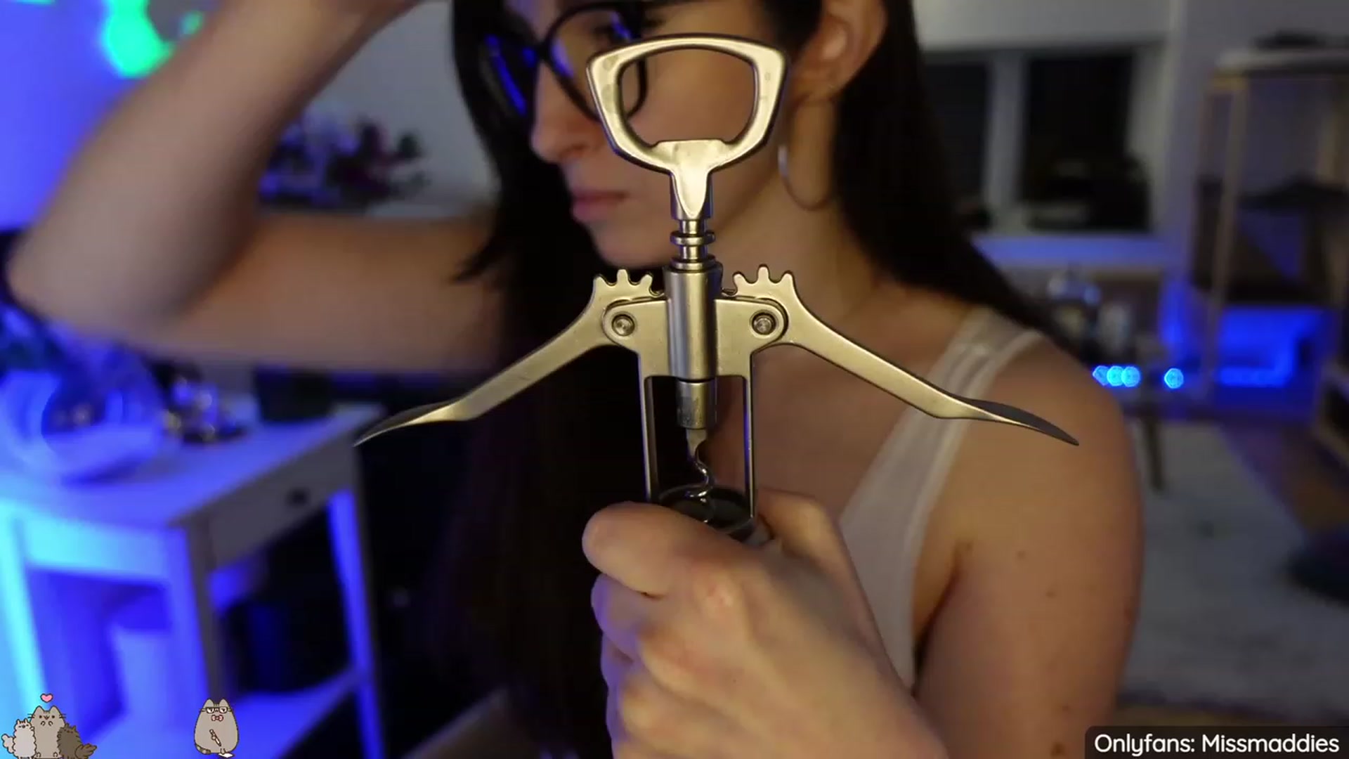 Gallery image thumbnail from MissMaddies's myfreecams stream on, 03/19/2023, 03:16 image 6 of 20