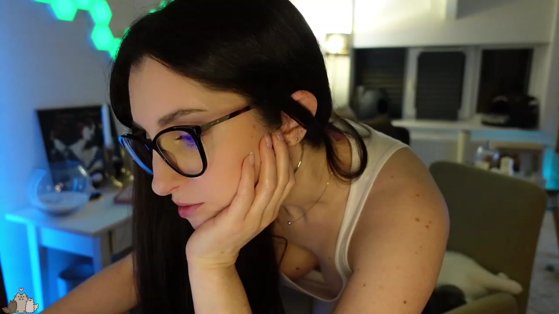 Gallery image thumbnail from MissMaddies's myfreecams stream on, 03/30/2023, 01:38 image 18 of 20